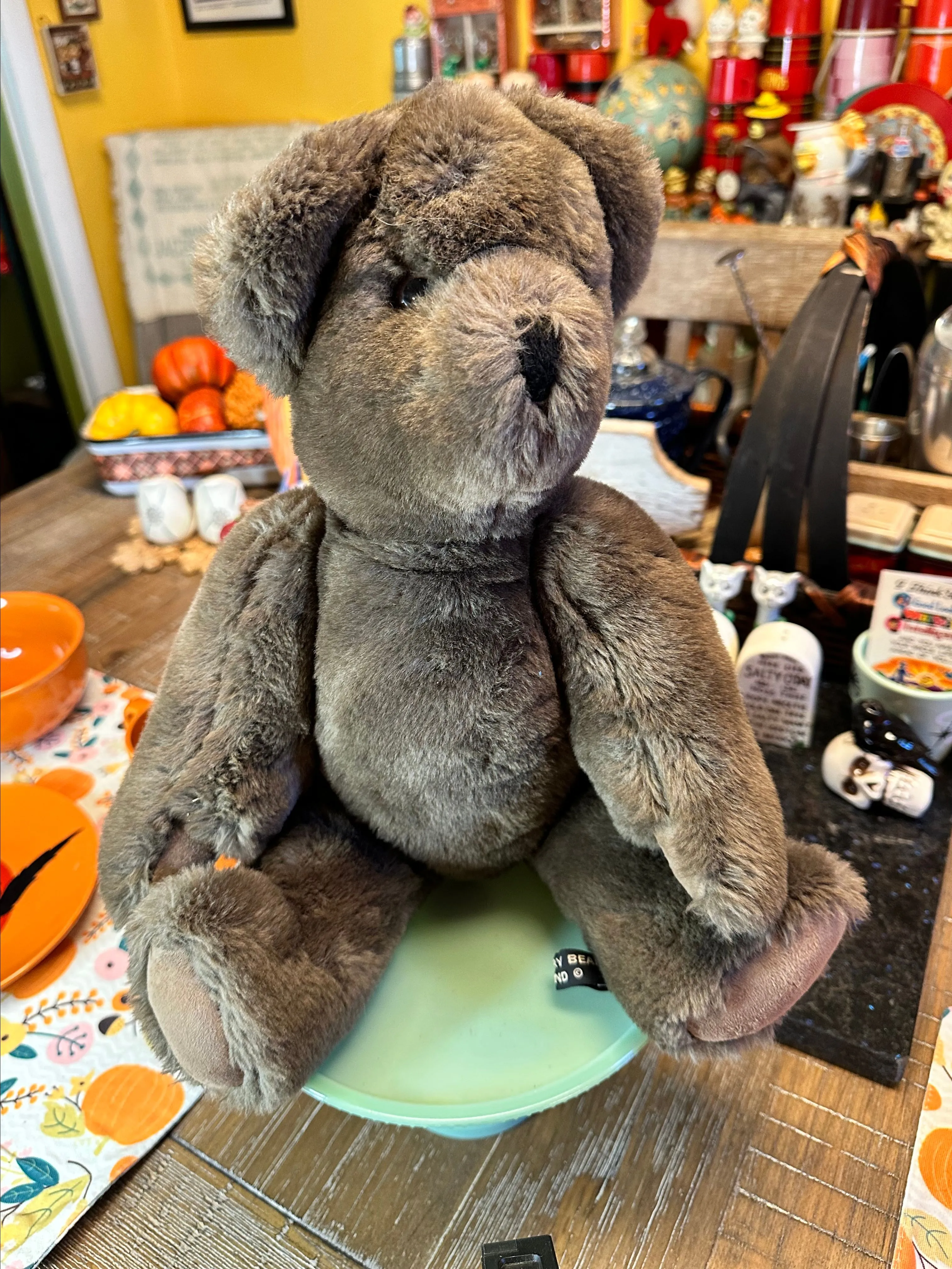 Product image for Teddy bear made in England by Canterbury Bears