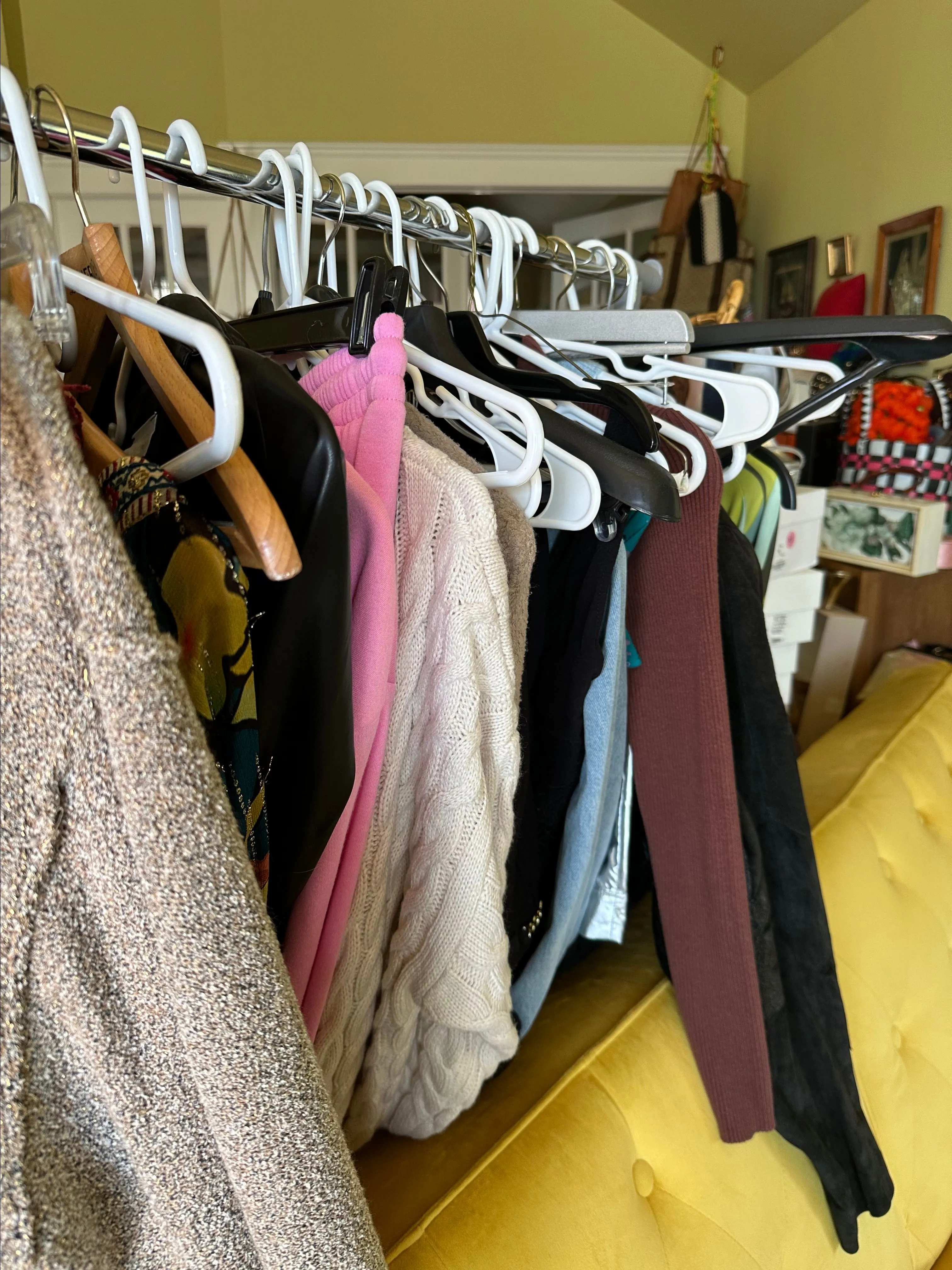 Product image for Reseller bundle Preloved various sizes 10 pcs