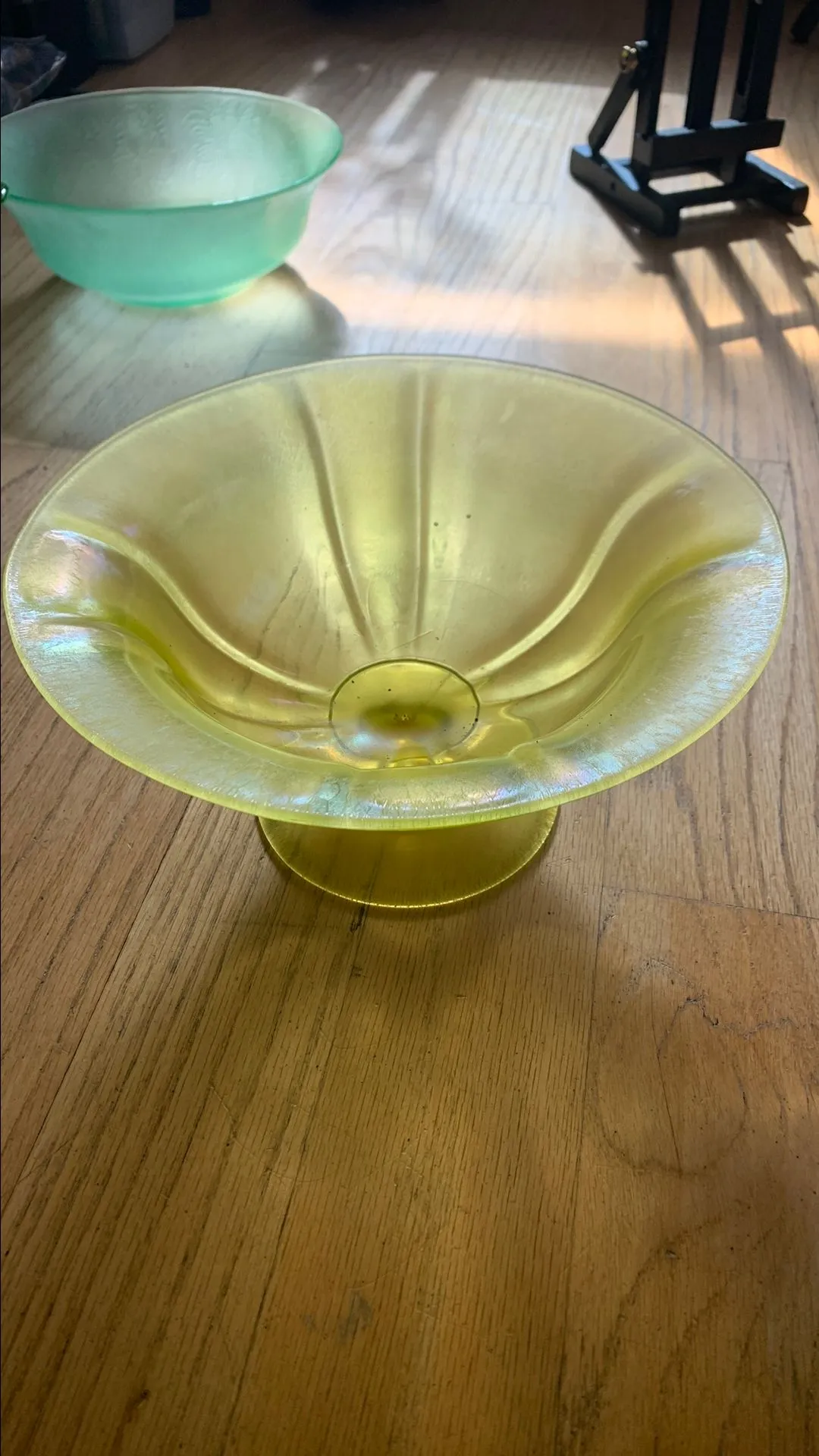Product image for Footed Uranium fruit bowl