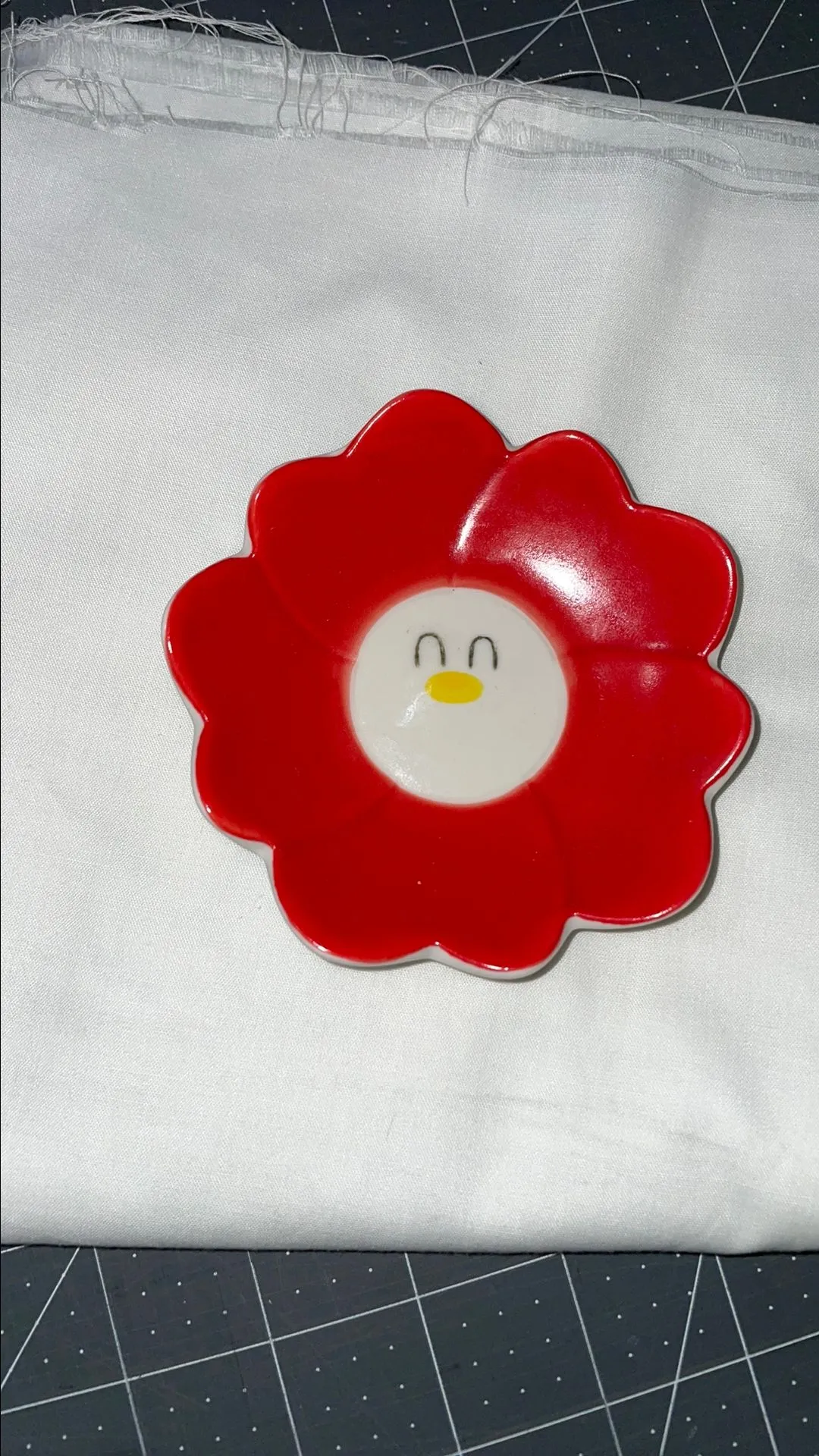 Product image for B10z Vintage Japanese porcelain flower-shaped side or dessert plate, 3.75" diameter