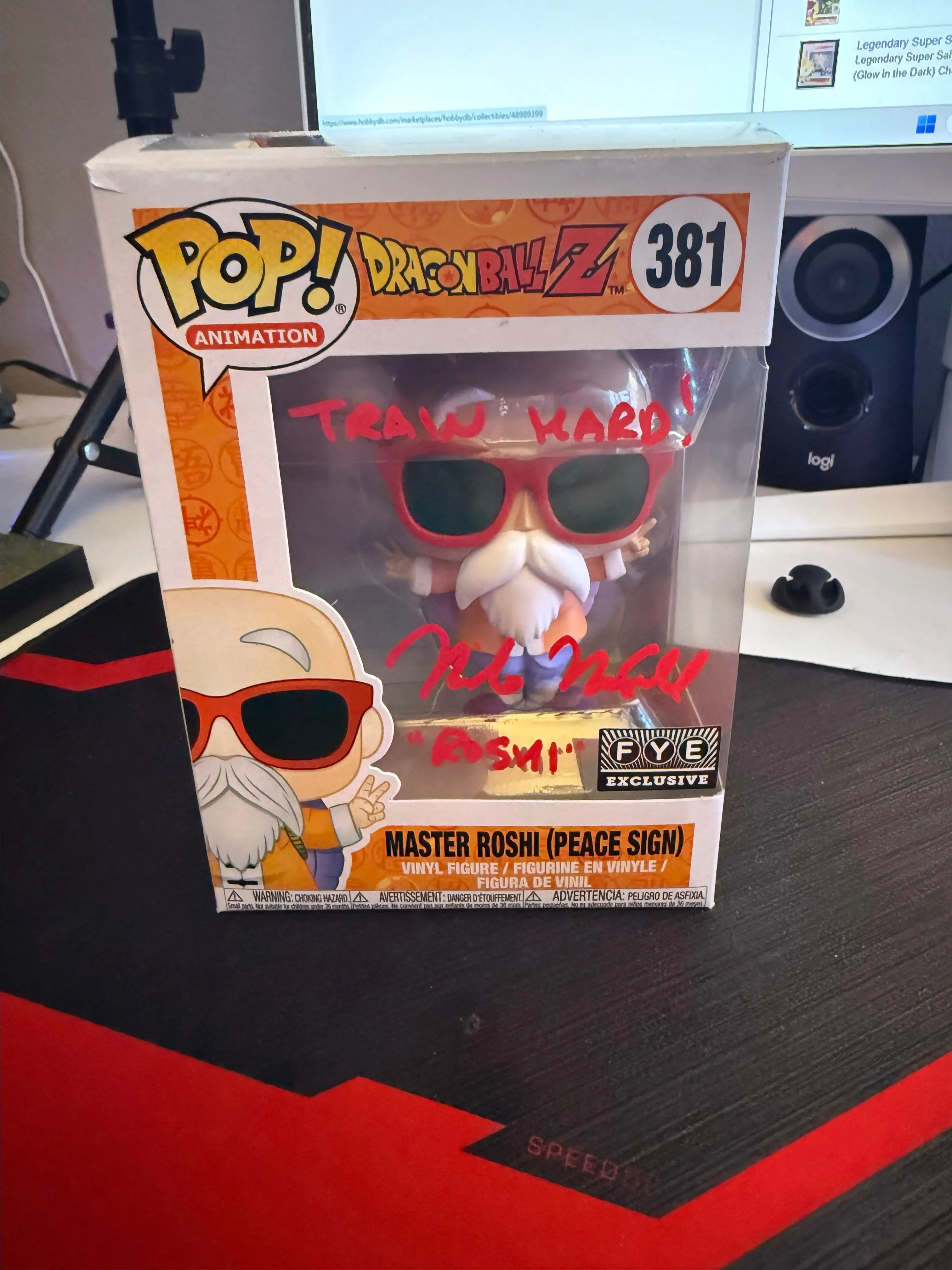 Product image for Master Roshi (Peace Sign)