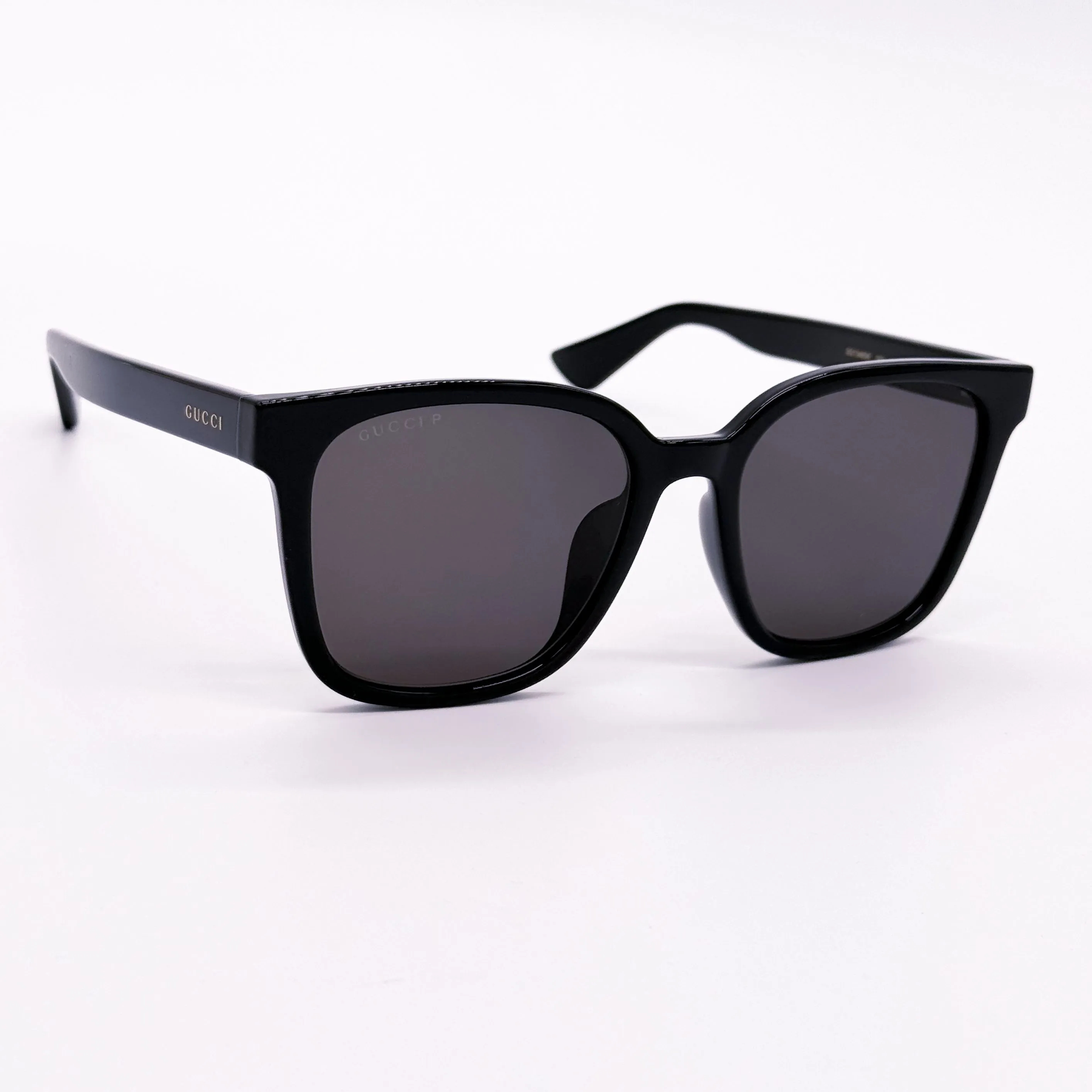 Listing Image Blurred Background