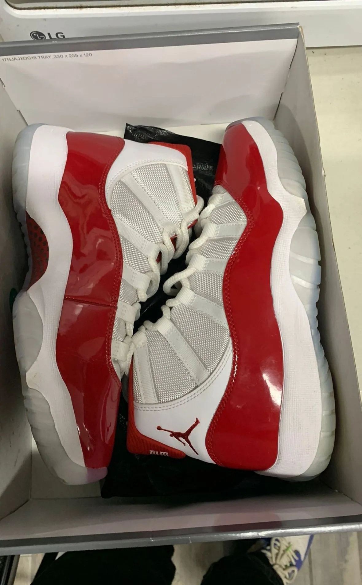 Product image for USED CLEAN Jordan 11 Cherry Size 8.5M