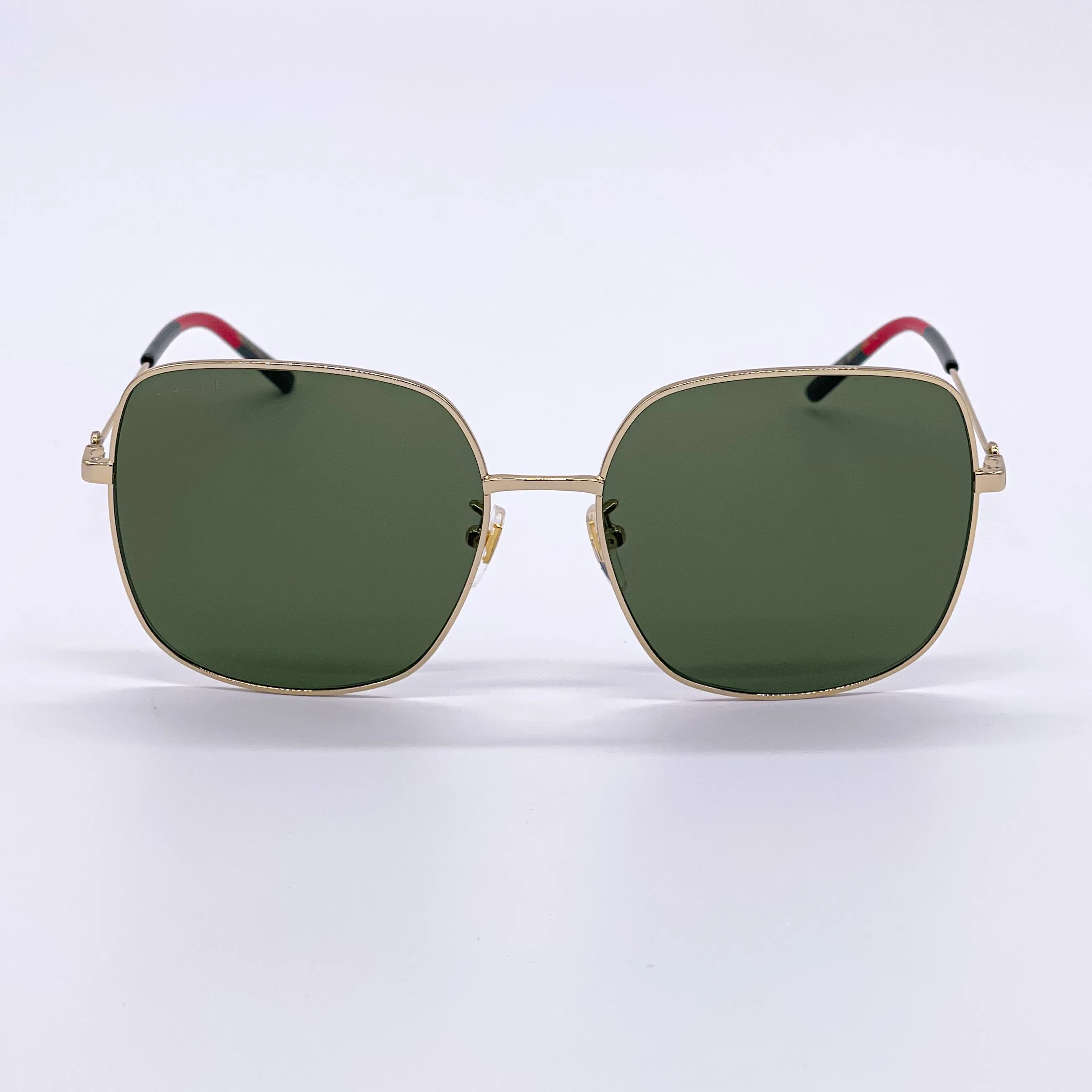 Listing Image Blurred Background
