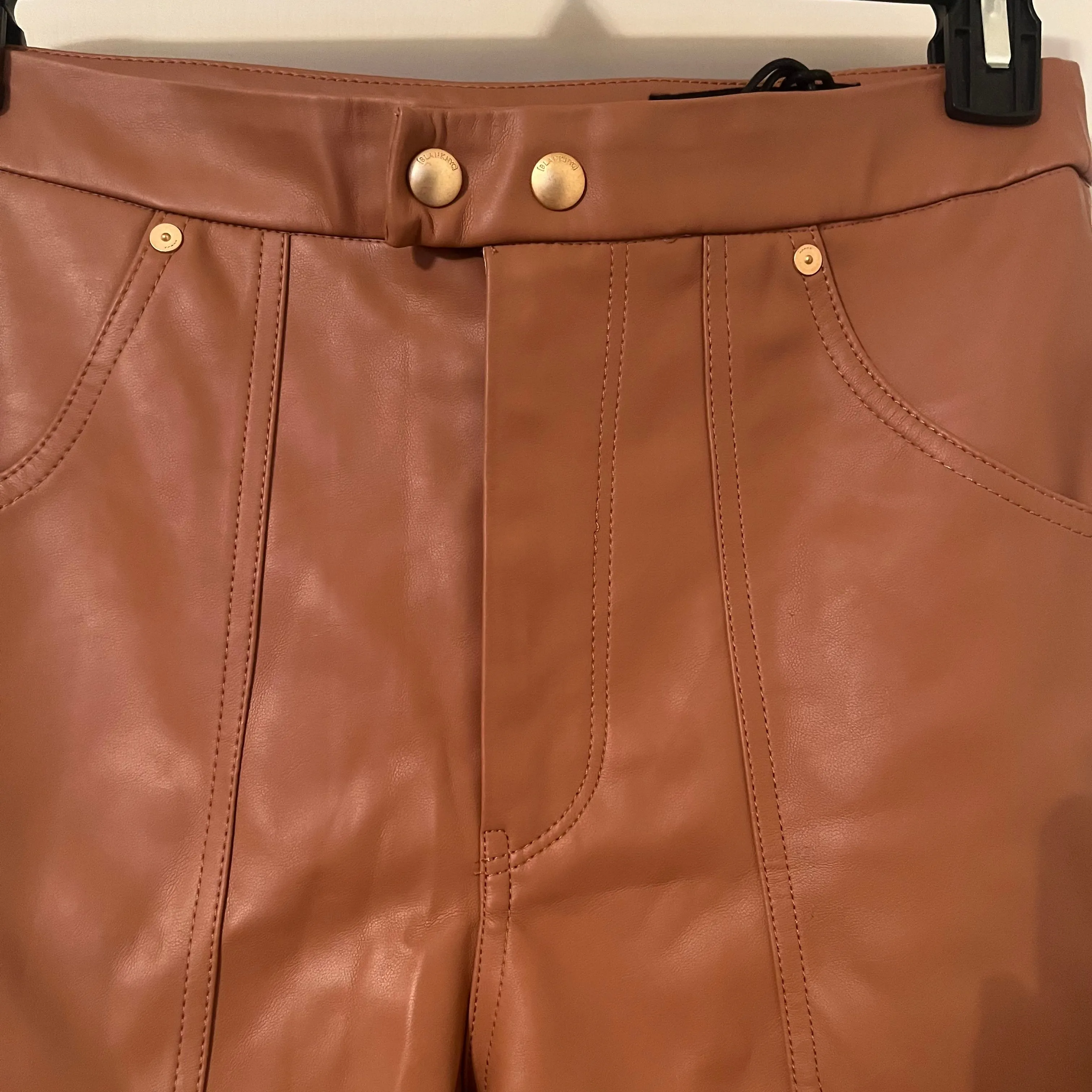 Listing Image Blurred Background