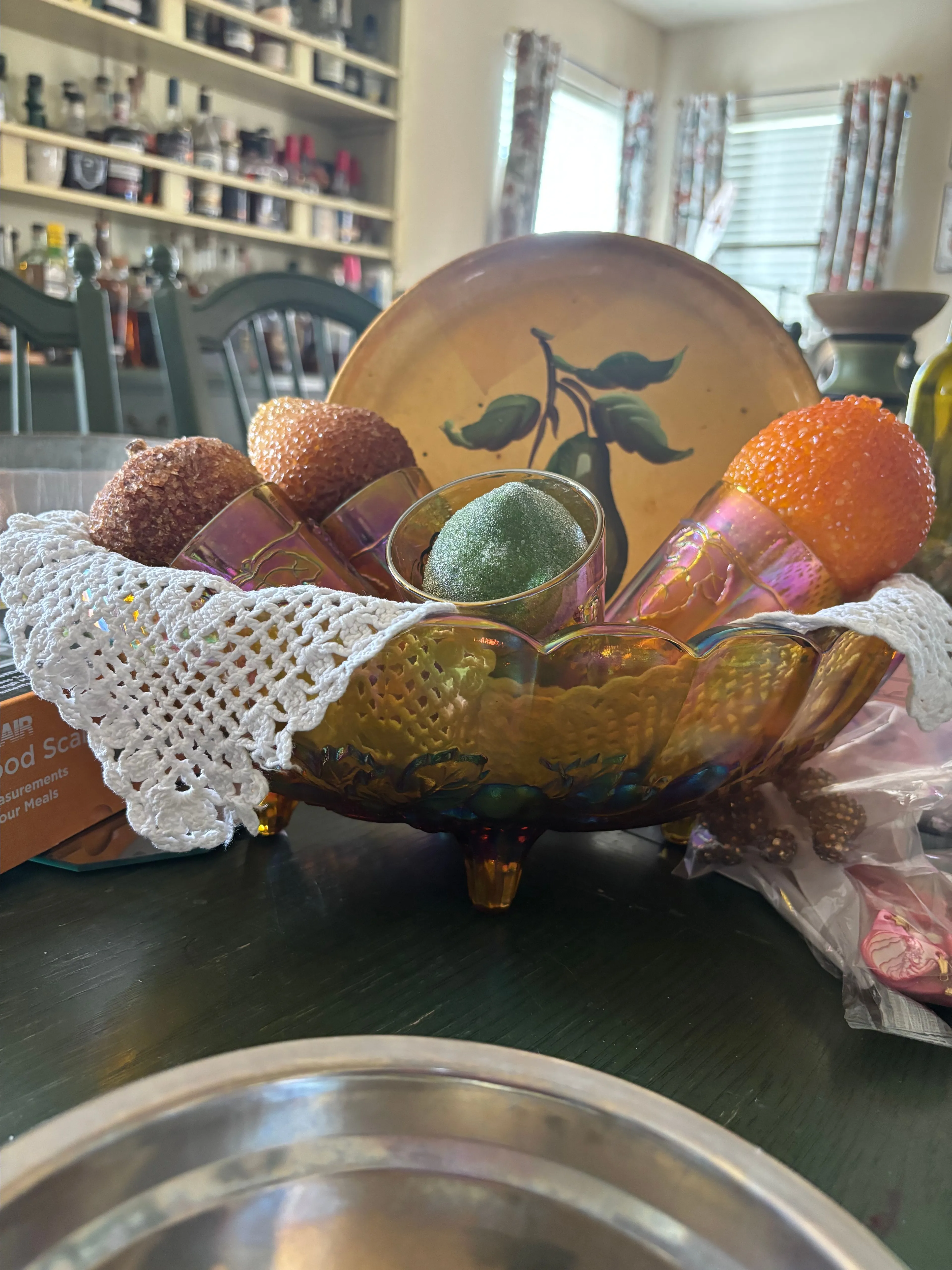 Product image for Tiara amber iridescent fruit bowl vignette