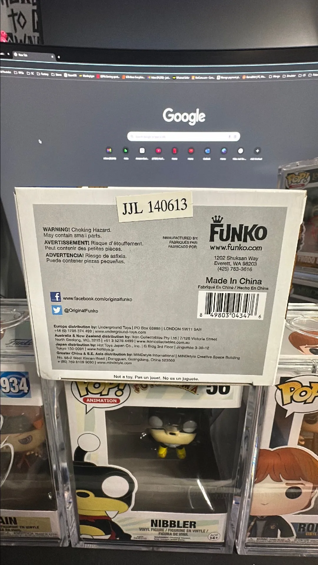 Listing Image Blurred Background