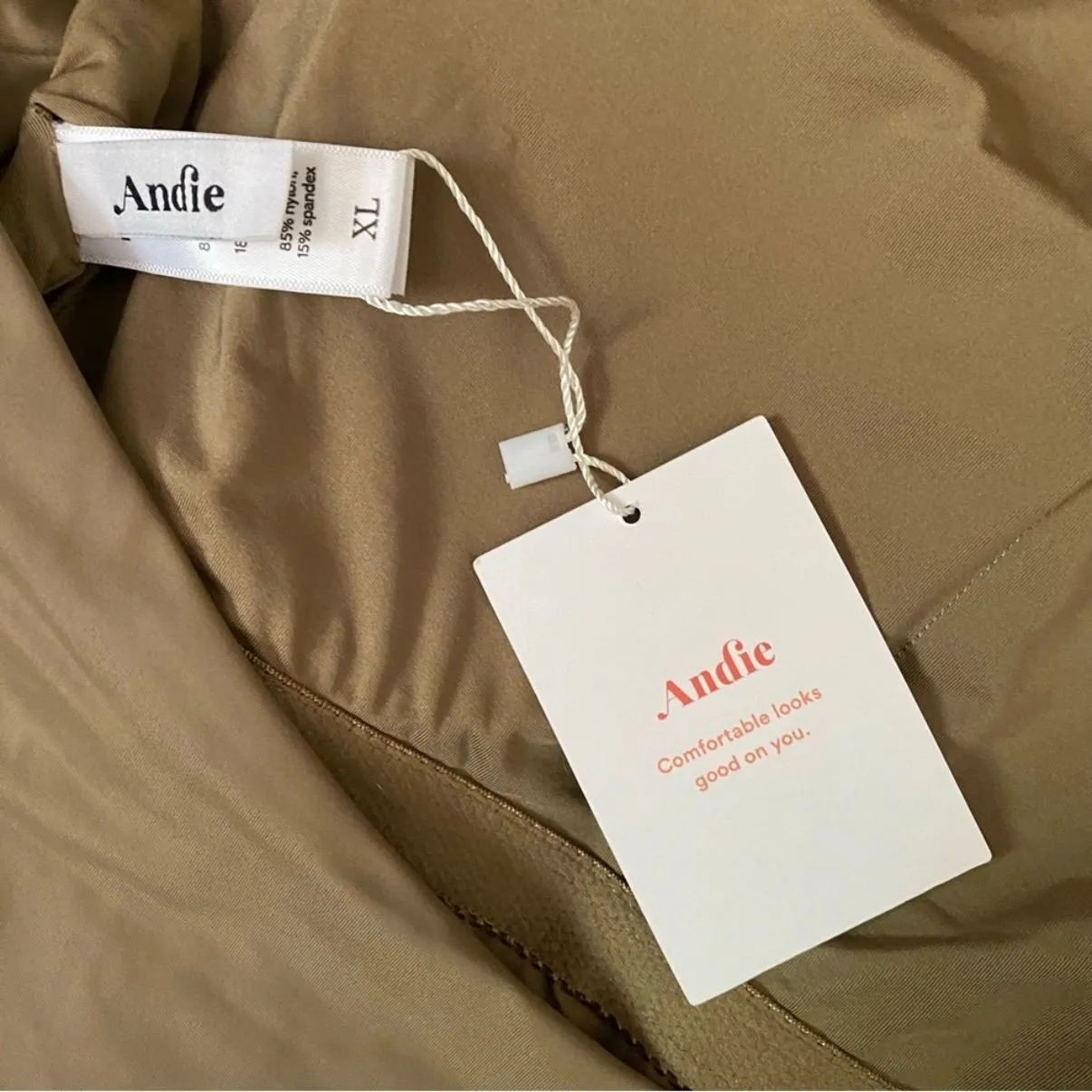 Listing Image Blurred Background