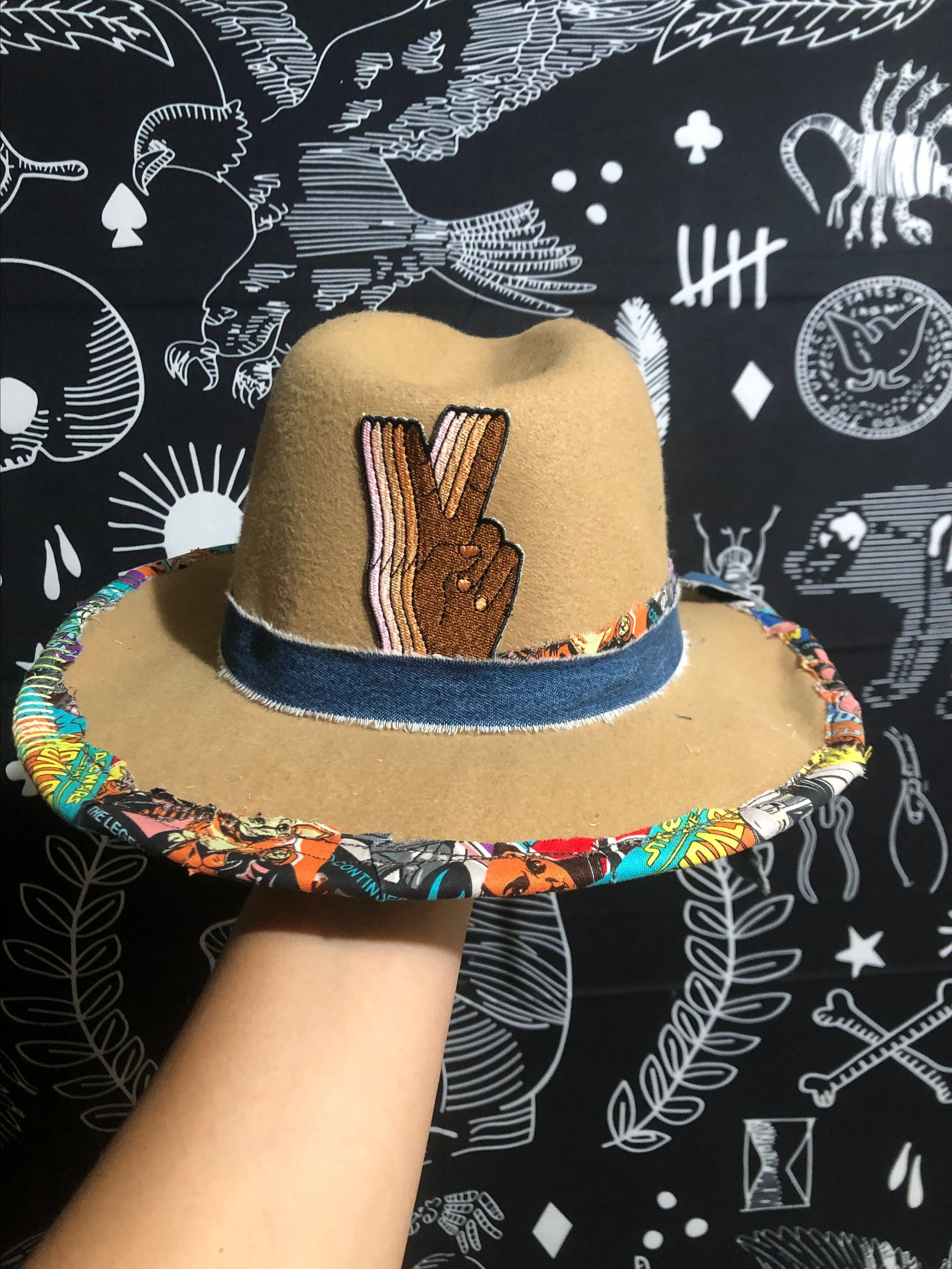 Product image for Yoda / grogu peace Fadora hat