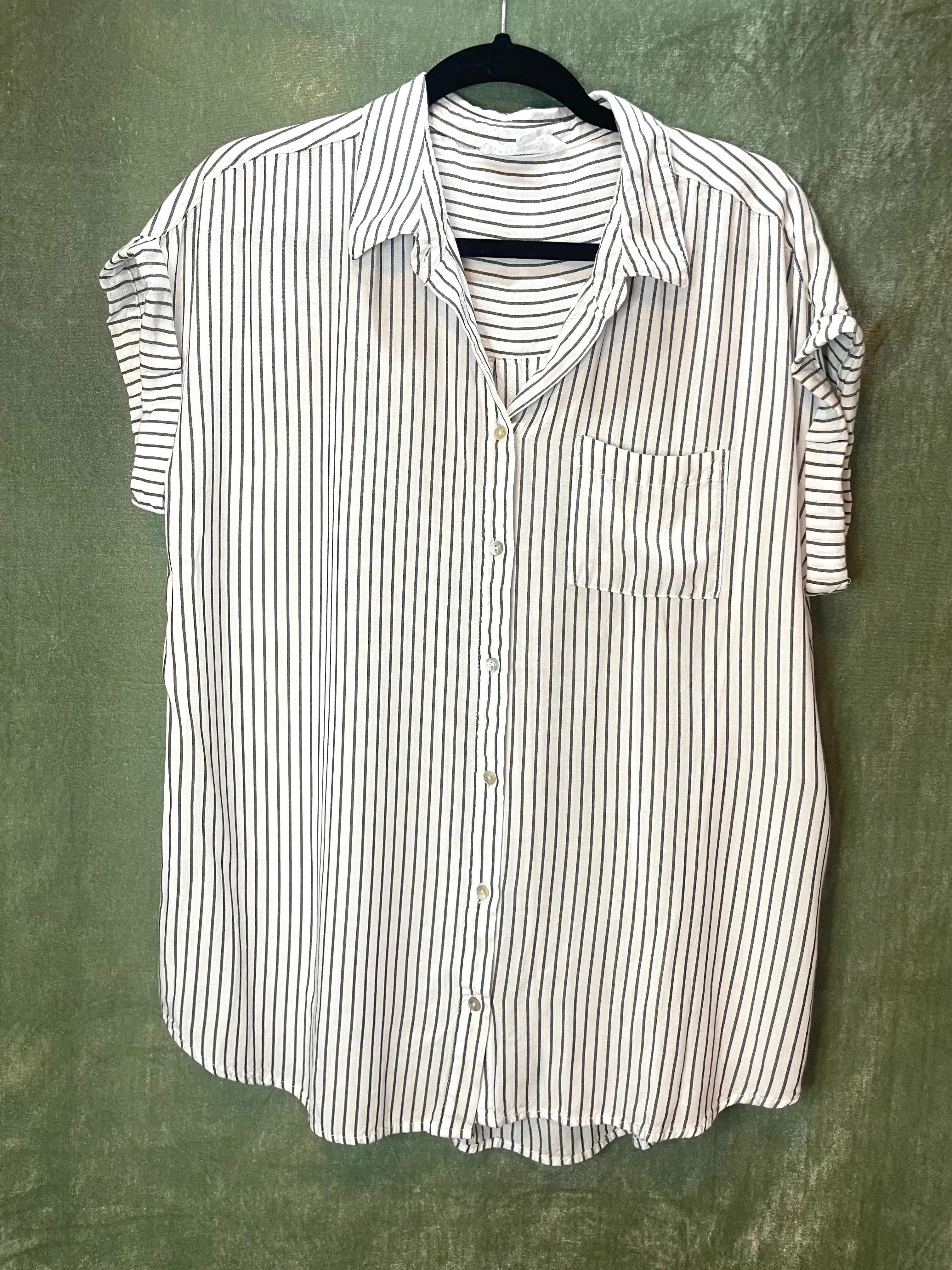 Product image for Jake + Delancey, Striped Short Sleeve Top, Sz XL #A12