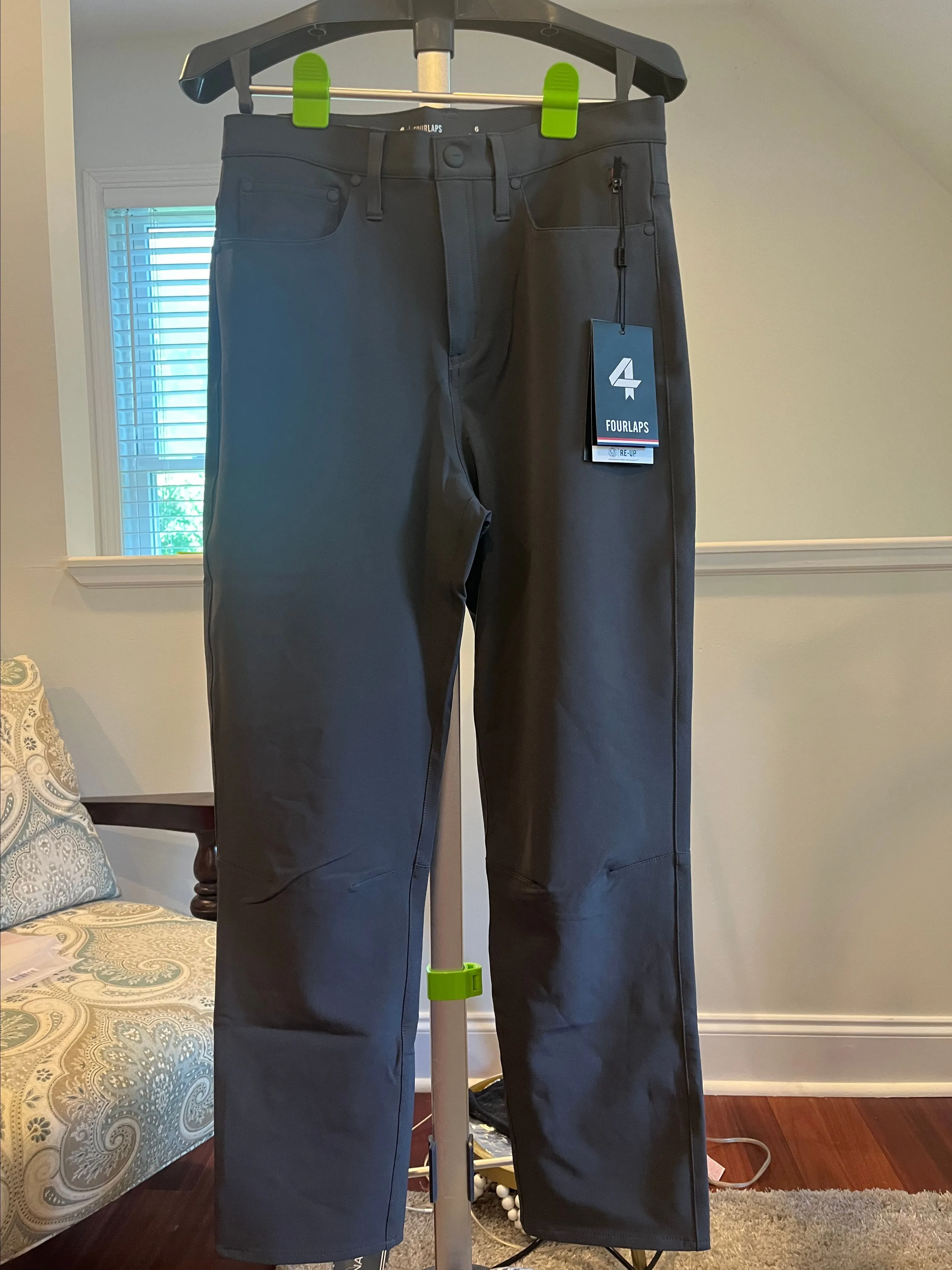 Product image for 4Laps Womens Size 6
