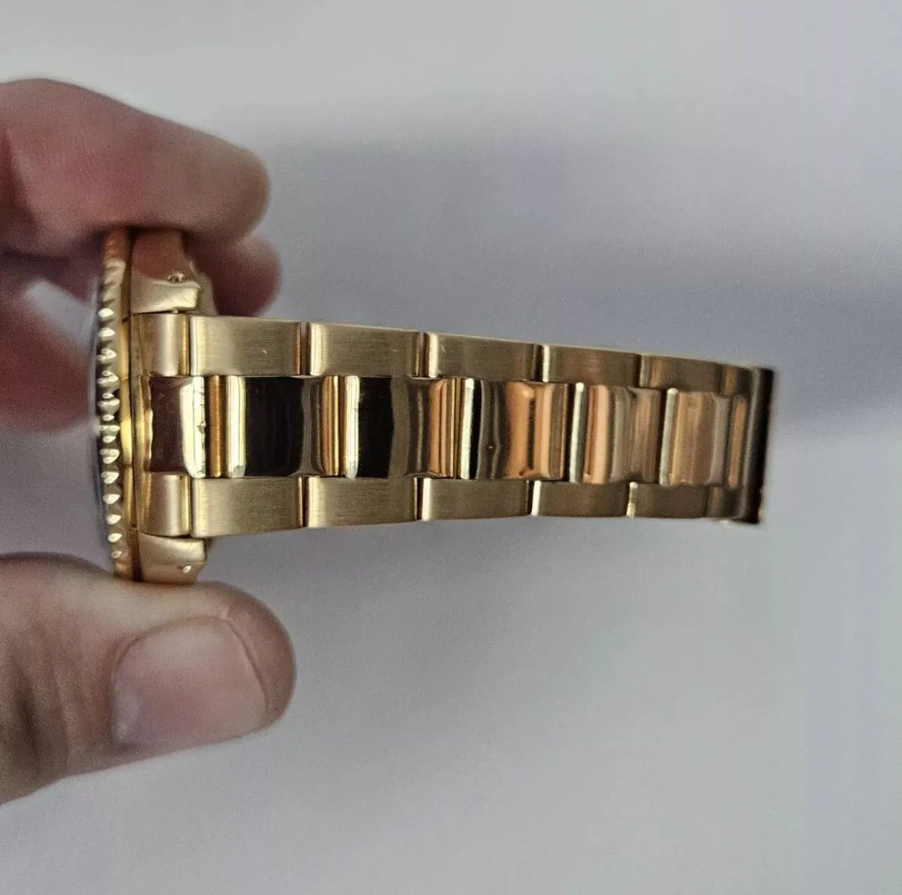 Listing Image Blurred Background