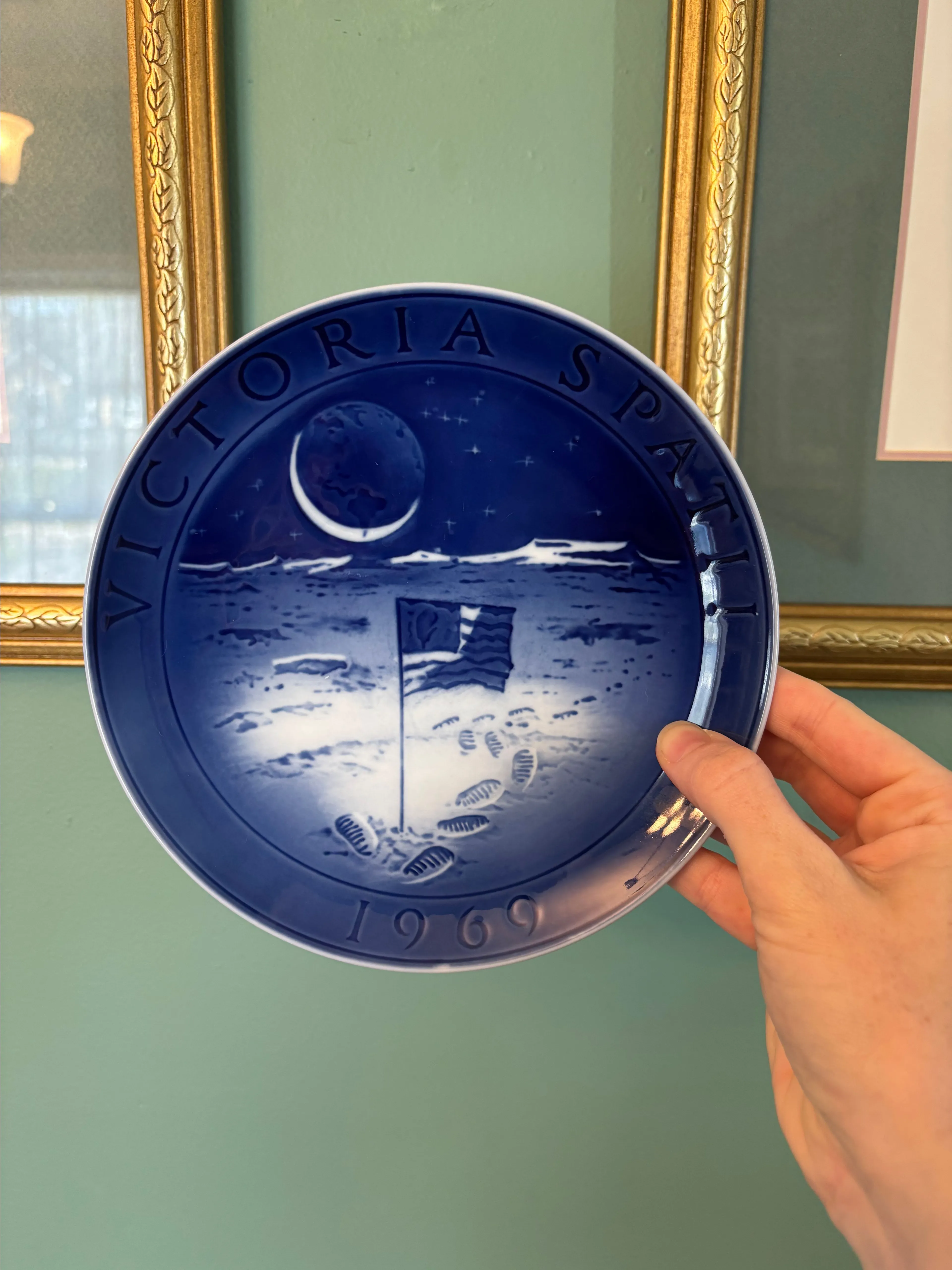 Product image for Copenhagen Porcelain 1969 Moon Landing Wall Plate