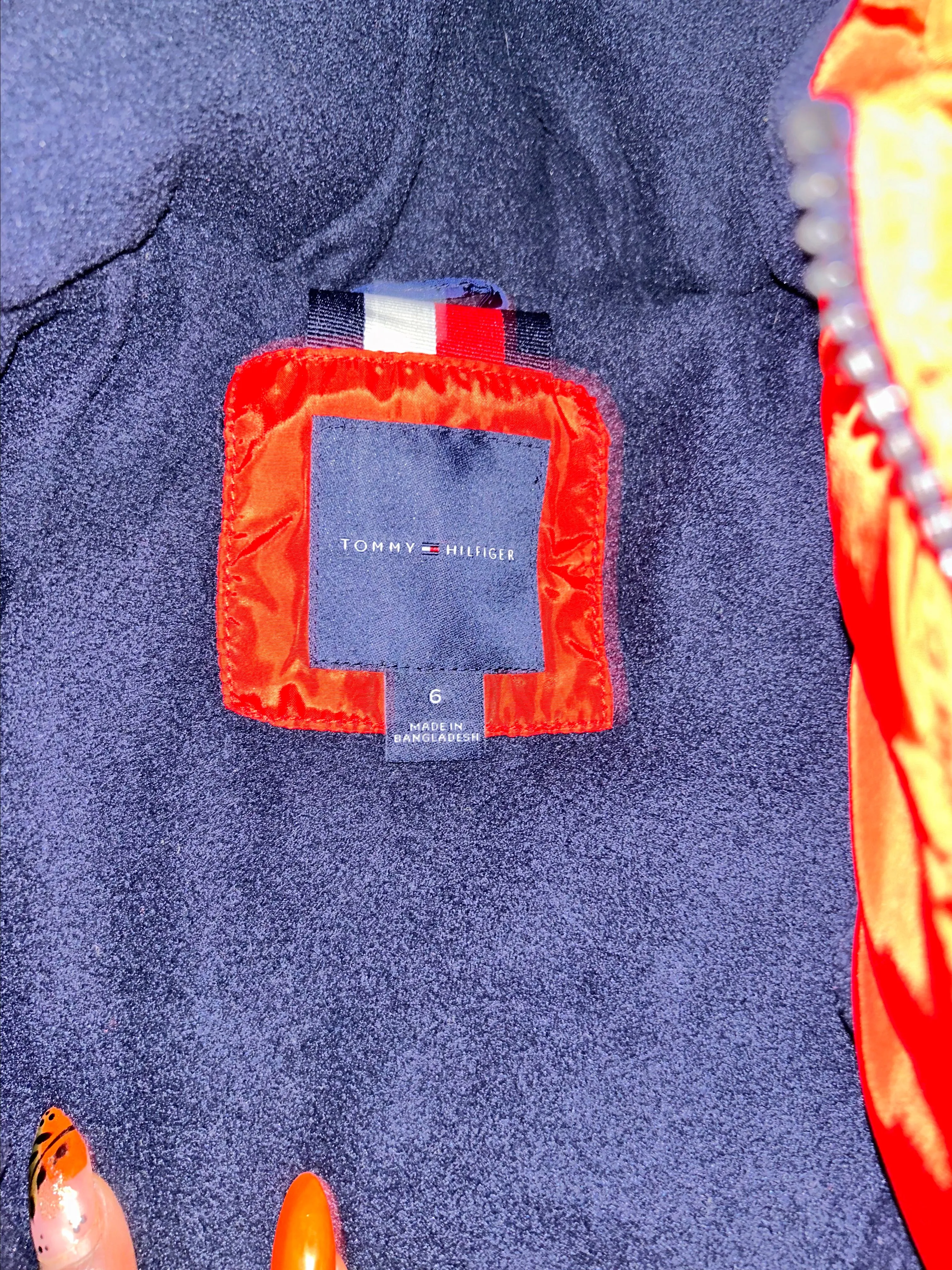 Listing Image Blurred Background