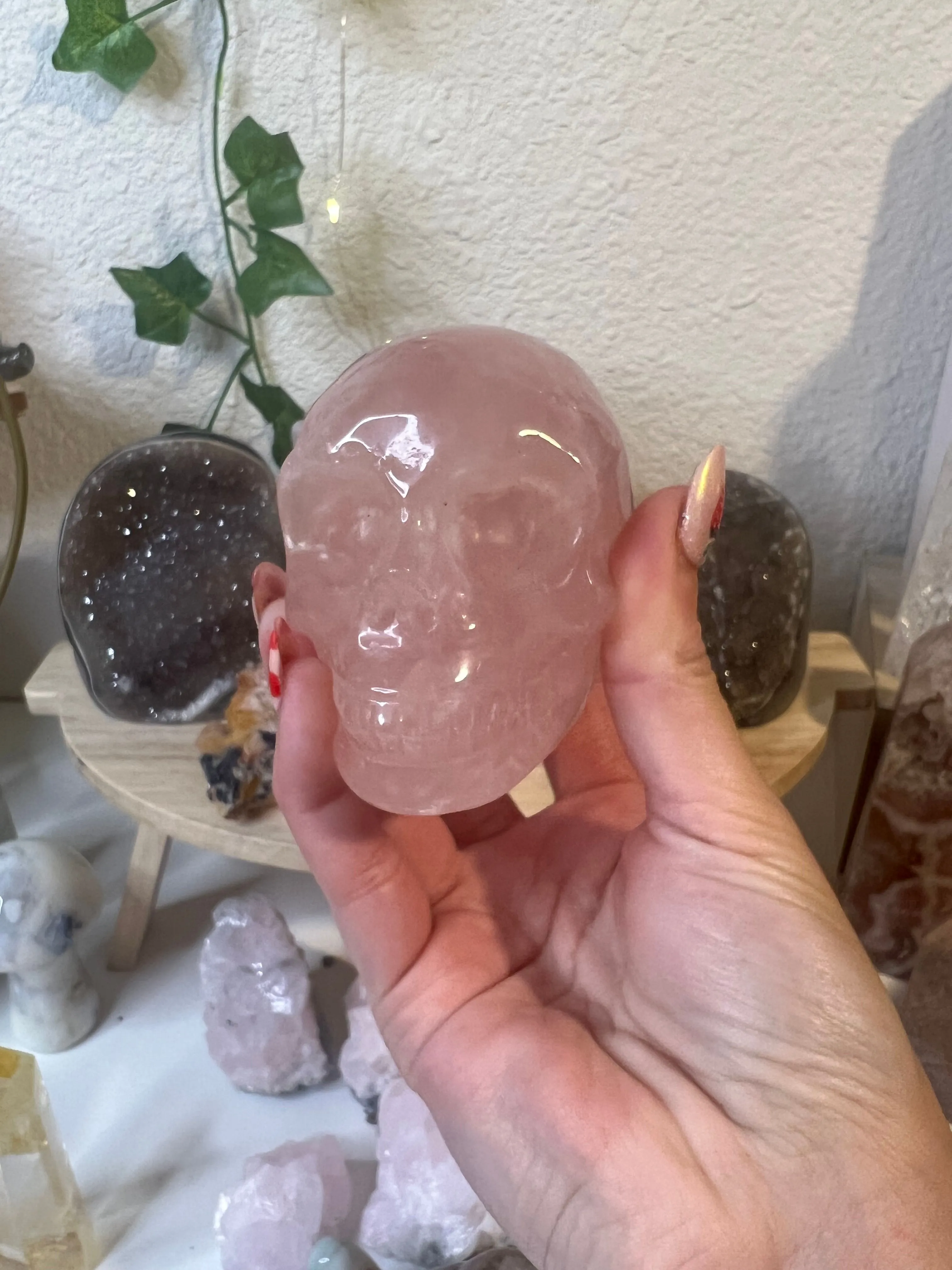 Product image for Heart Eye Rose Quartz Skull 😍