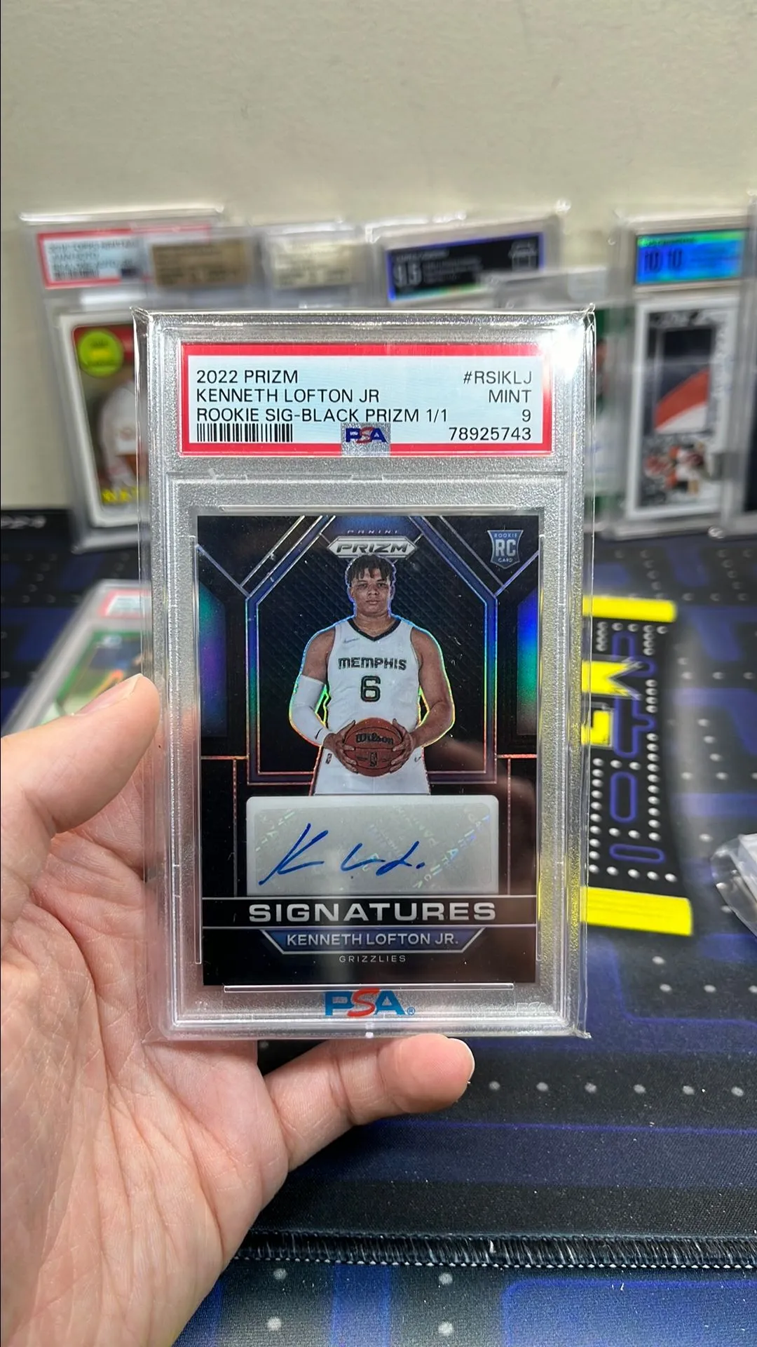 Product image for 2022 Panini Prizm Rookie Signatures Kenneth Lofton Jr RSIKLJ Rookie Sig-Black Prizm 1/1 PSA MINT 9