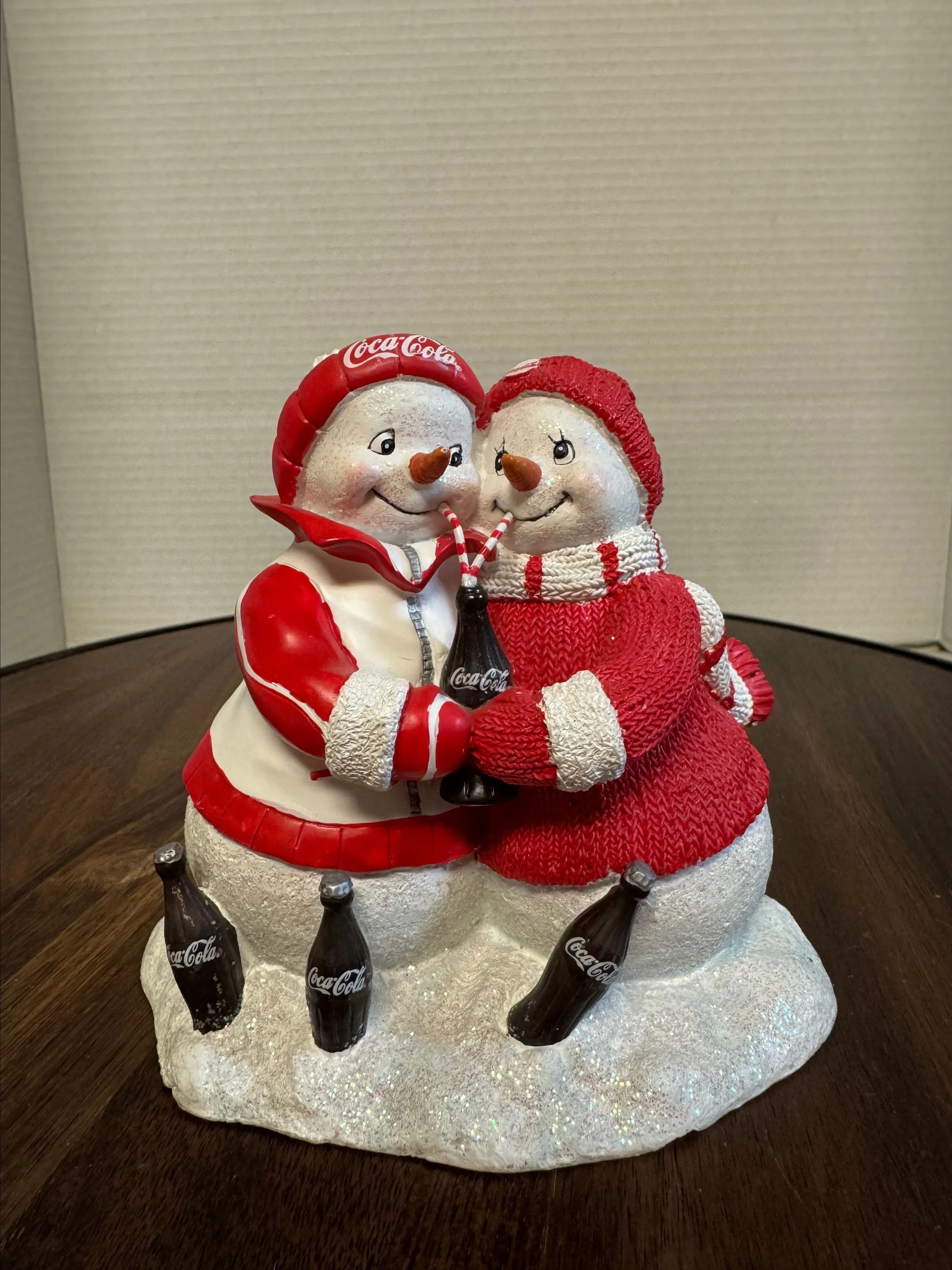 Product image for Coca-Cola Coke makes sharing sweeter snowman Christmas figurine