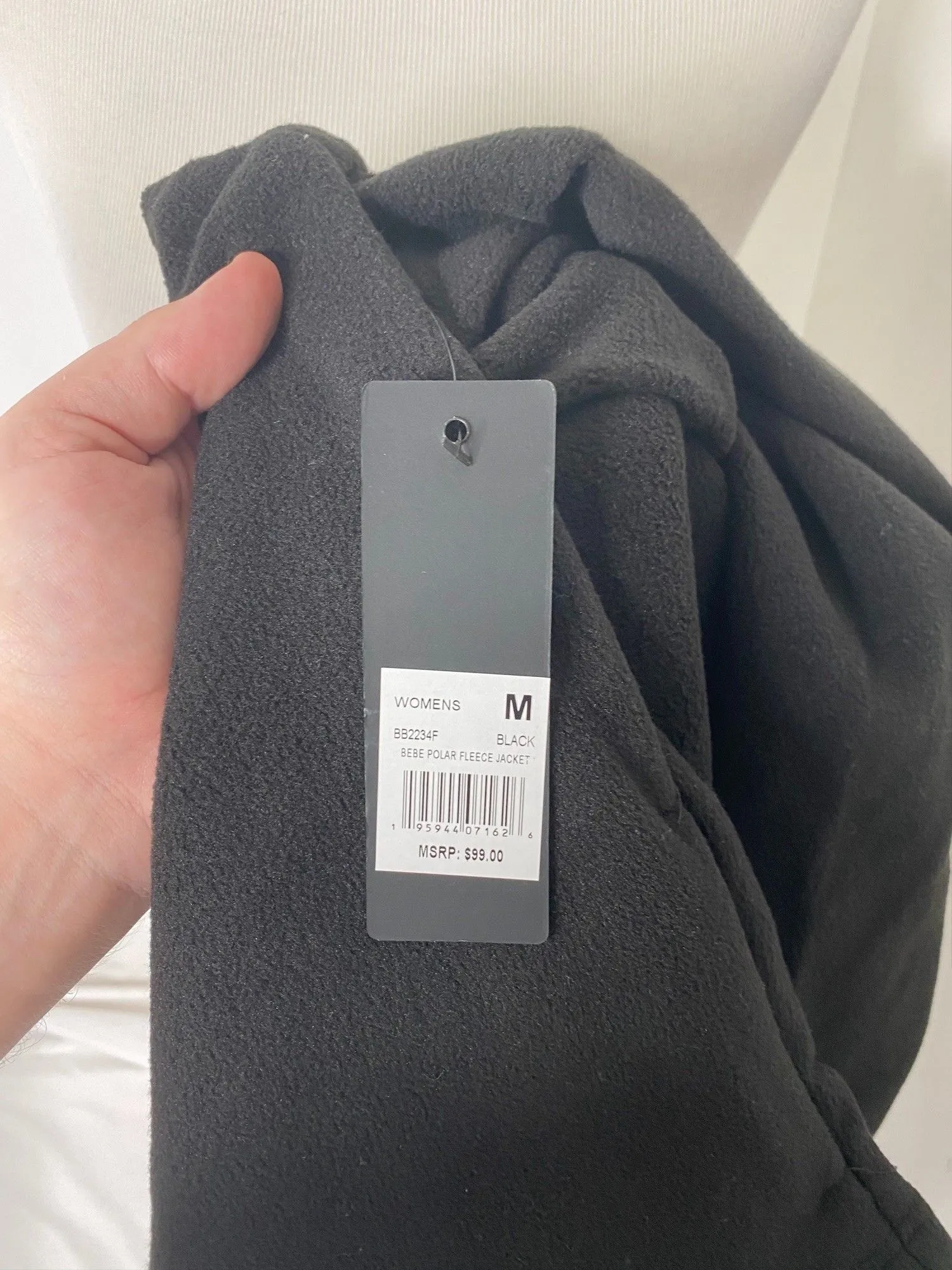 Listing Image Blurred Background