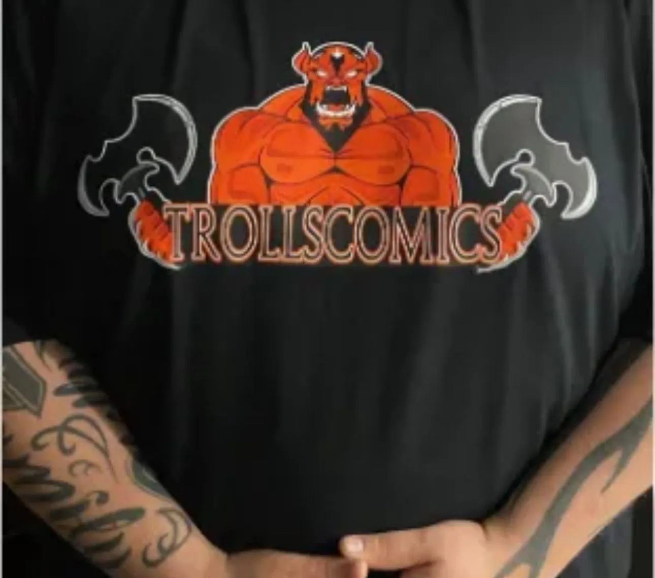 Product image for TROLLS COMICS T-SHIRT (LARGE)
