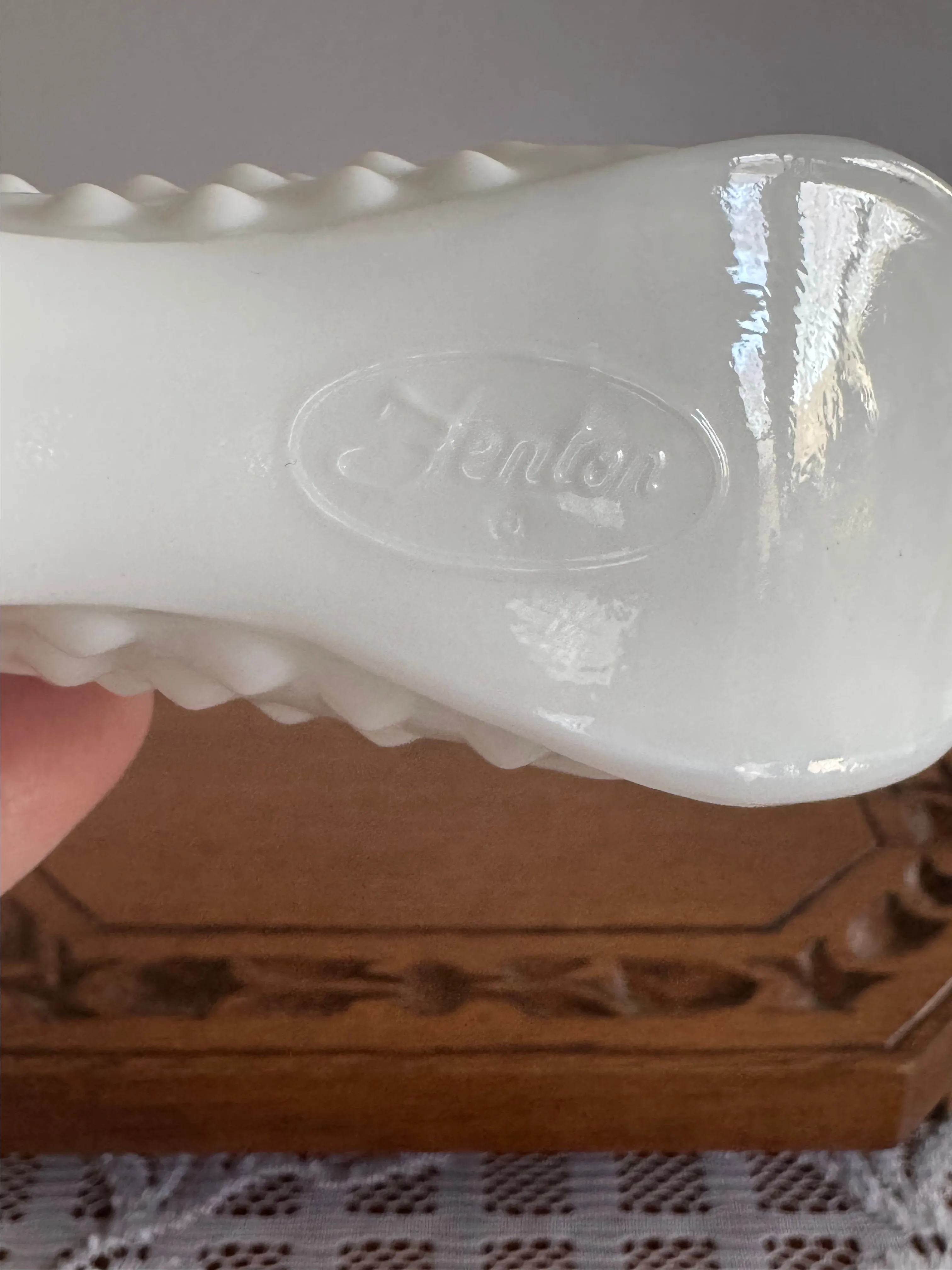 Listing Image Blurred Background
