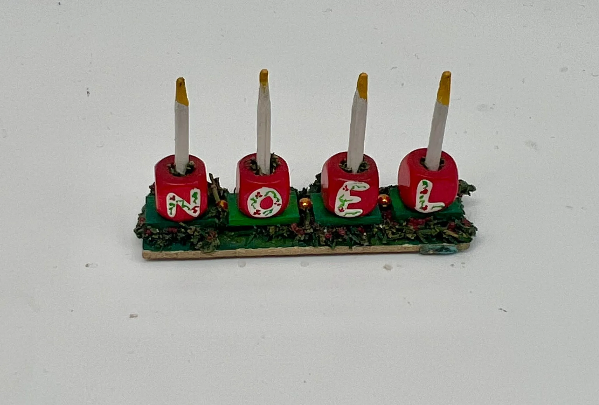 Product image for Dollhouse Christmas table decoration