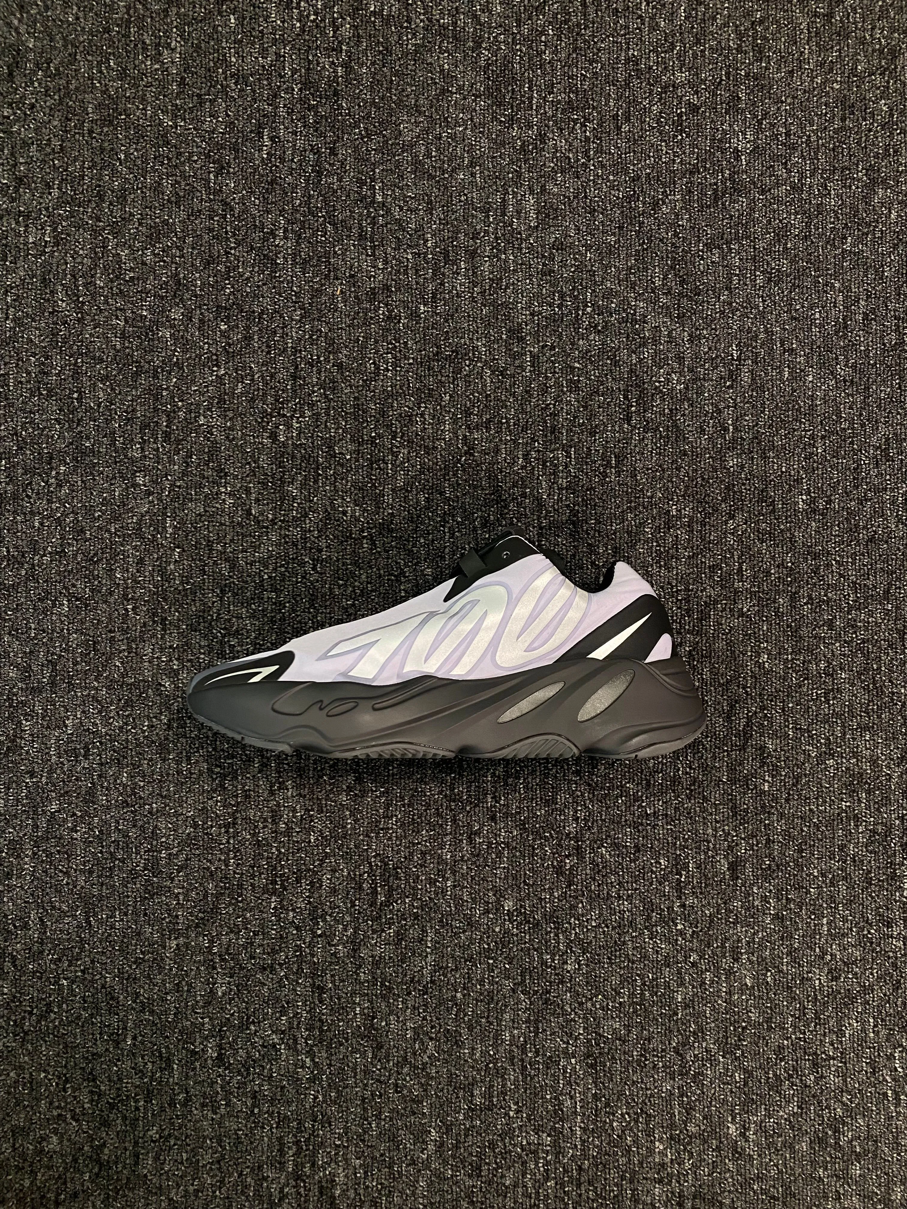 Product image for Yeezy 700 Mnvn Metallic