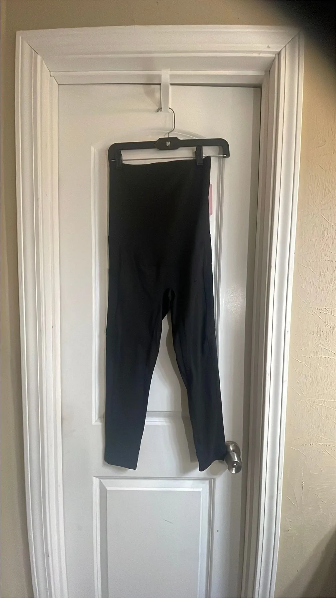 Product image for Poshdivah black activewear pants size small