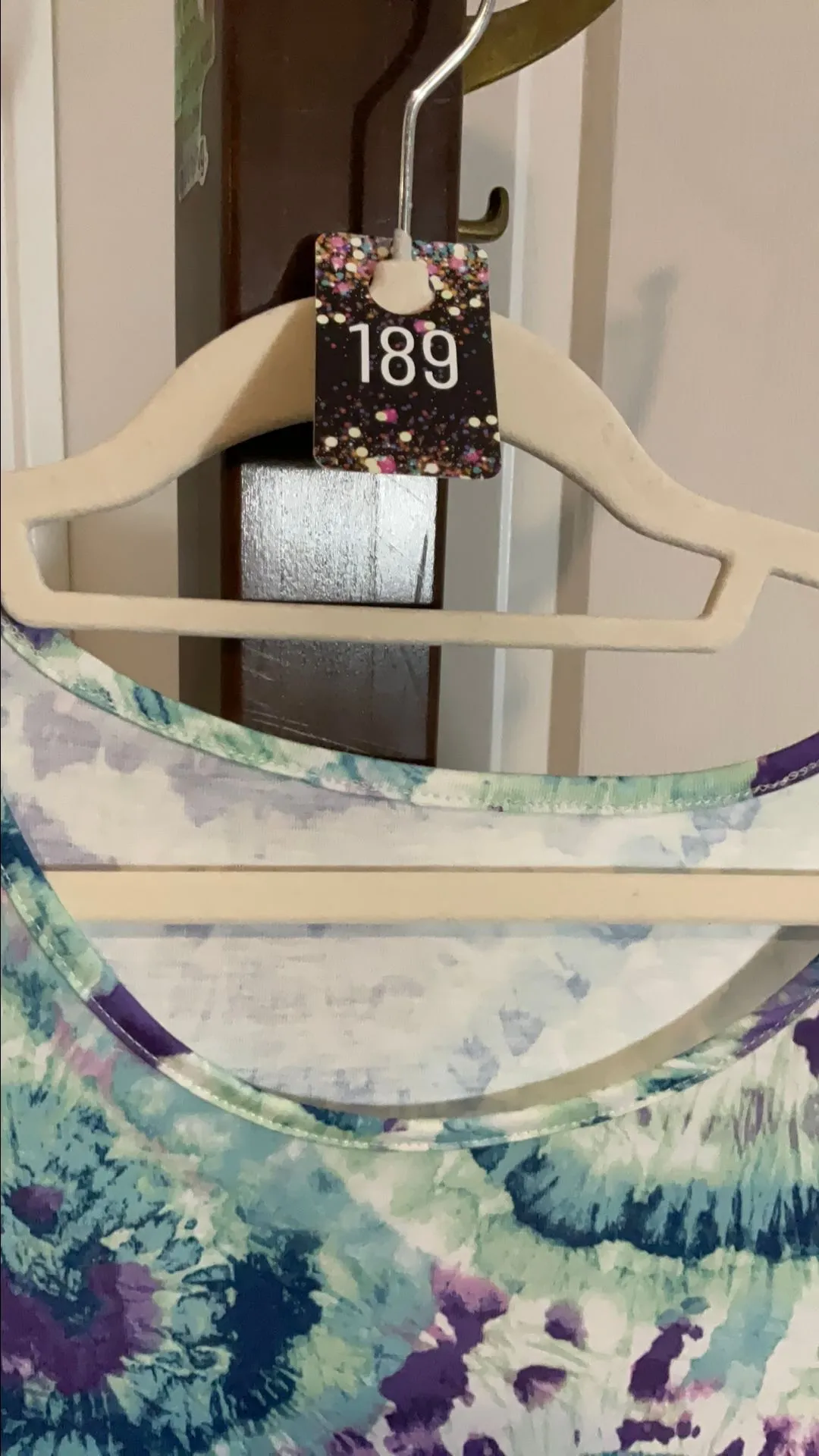 Listing Image Blurred Background