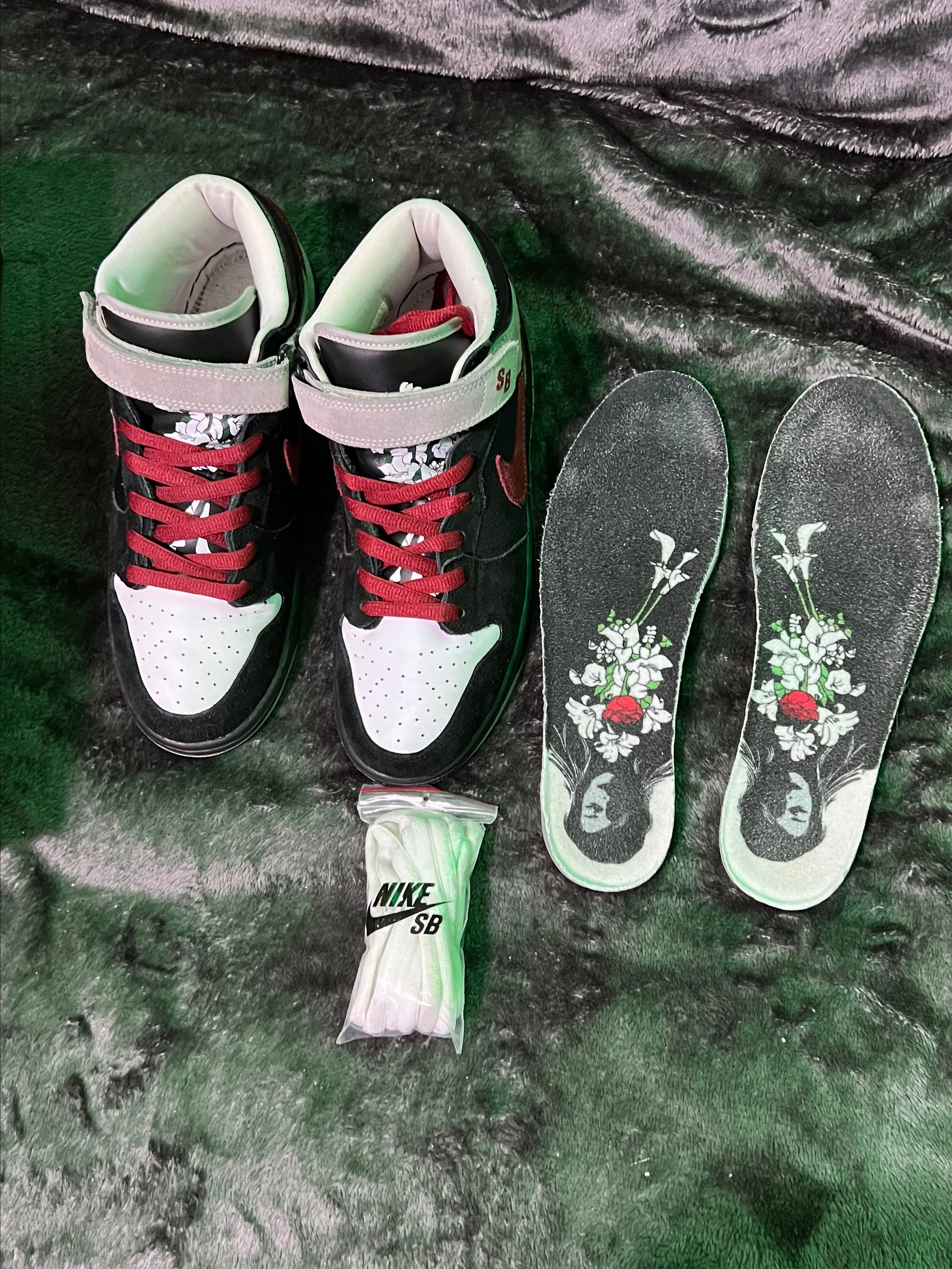 nike sb guns and roses