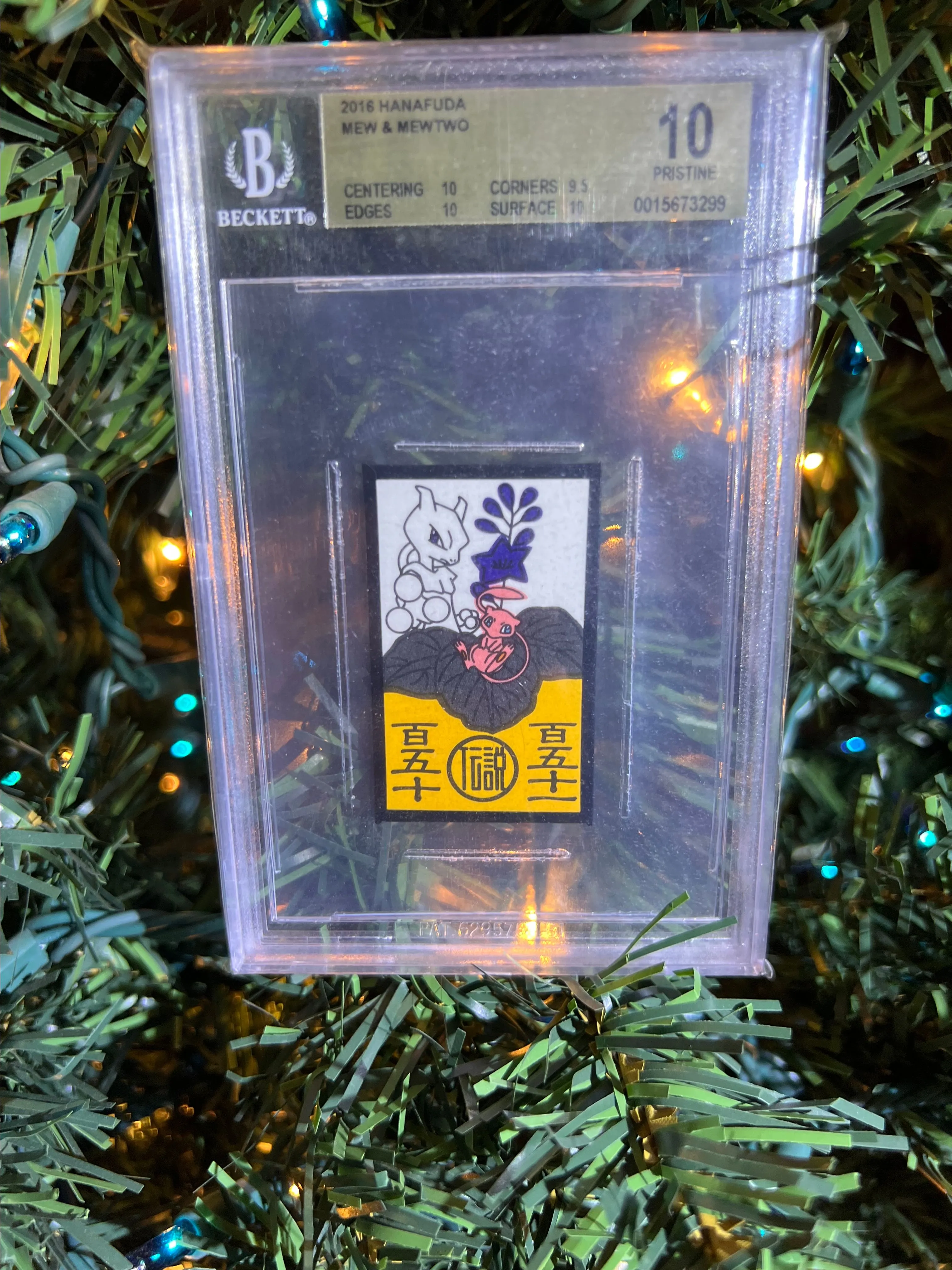 Product image for Mew/Mewtwo Hanafuda BGS 10