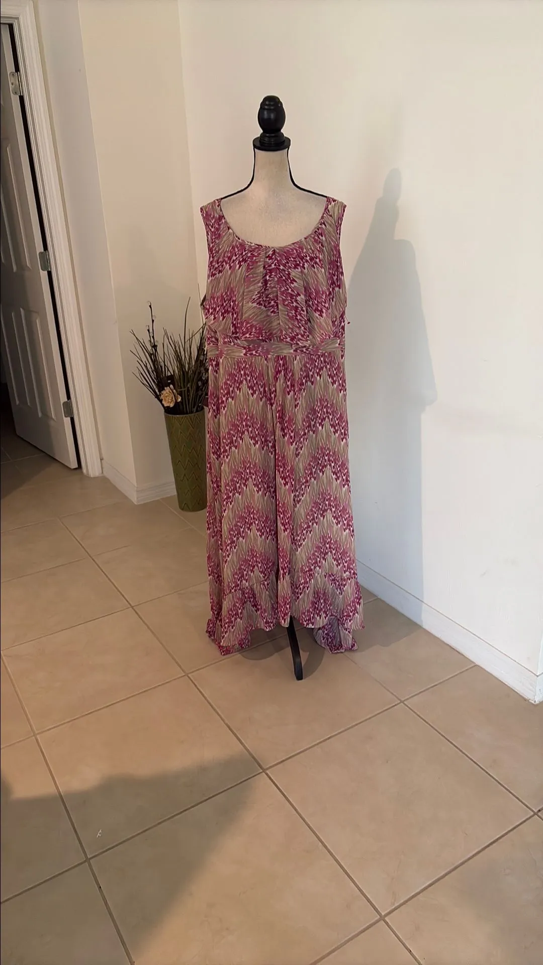 Product image for Never worn Elle 20W maxi dress