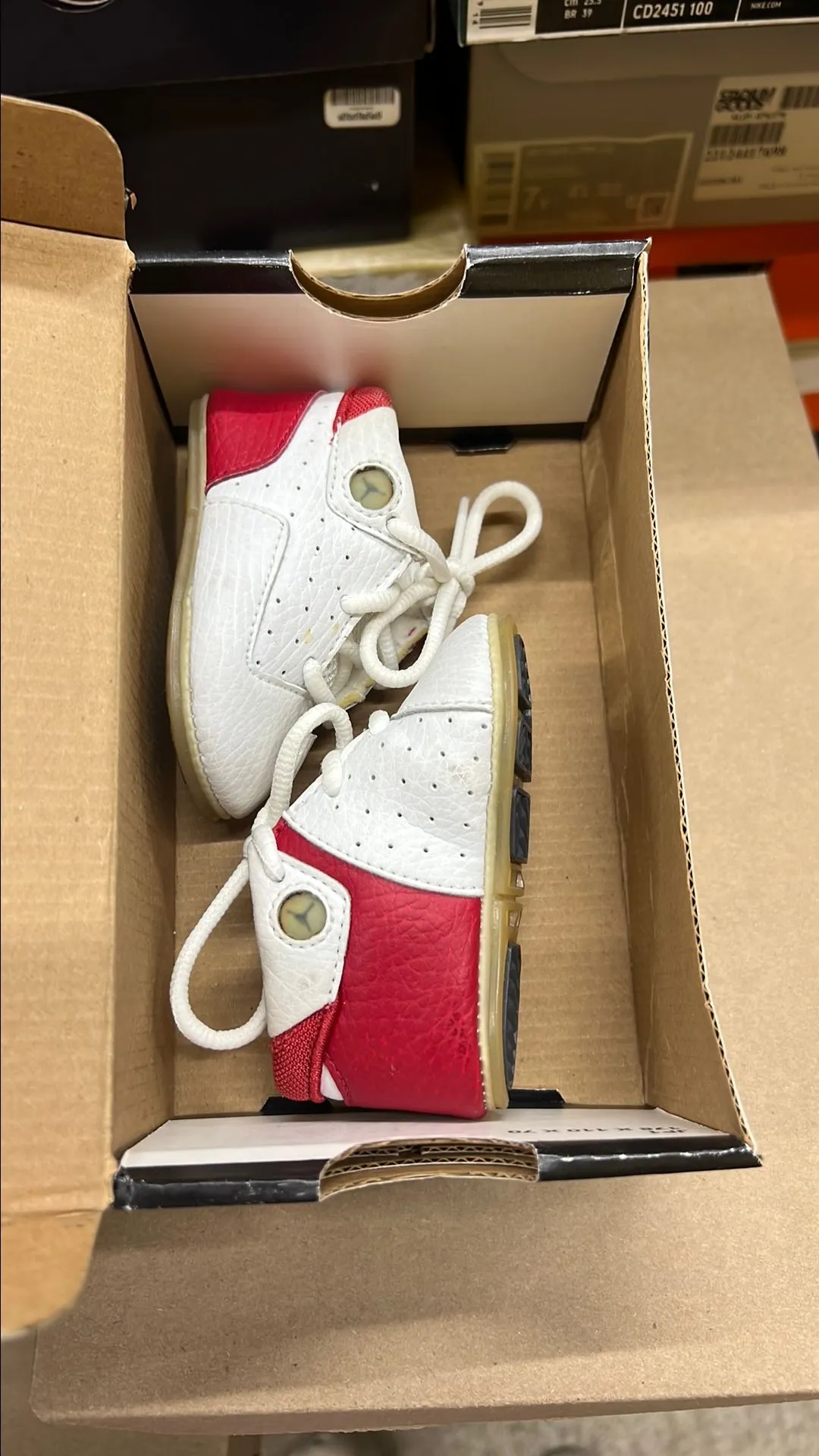 Product image for 2001 AJ16 LOW 'CHERRY' SIZE 1C