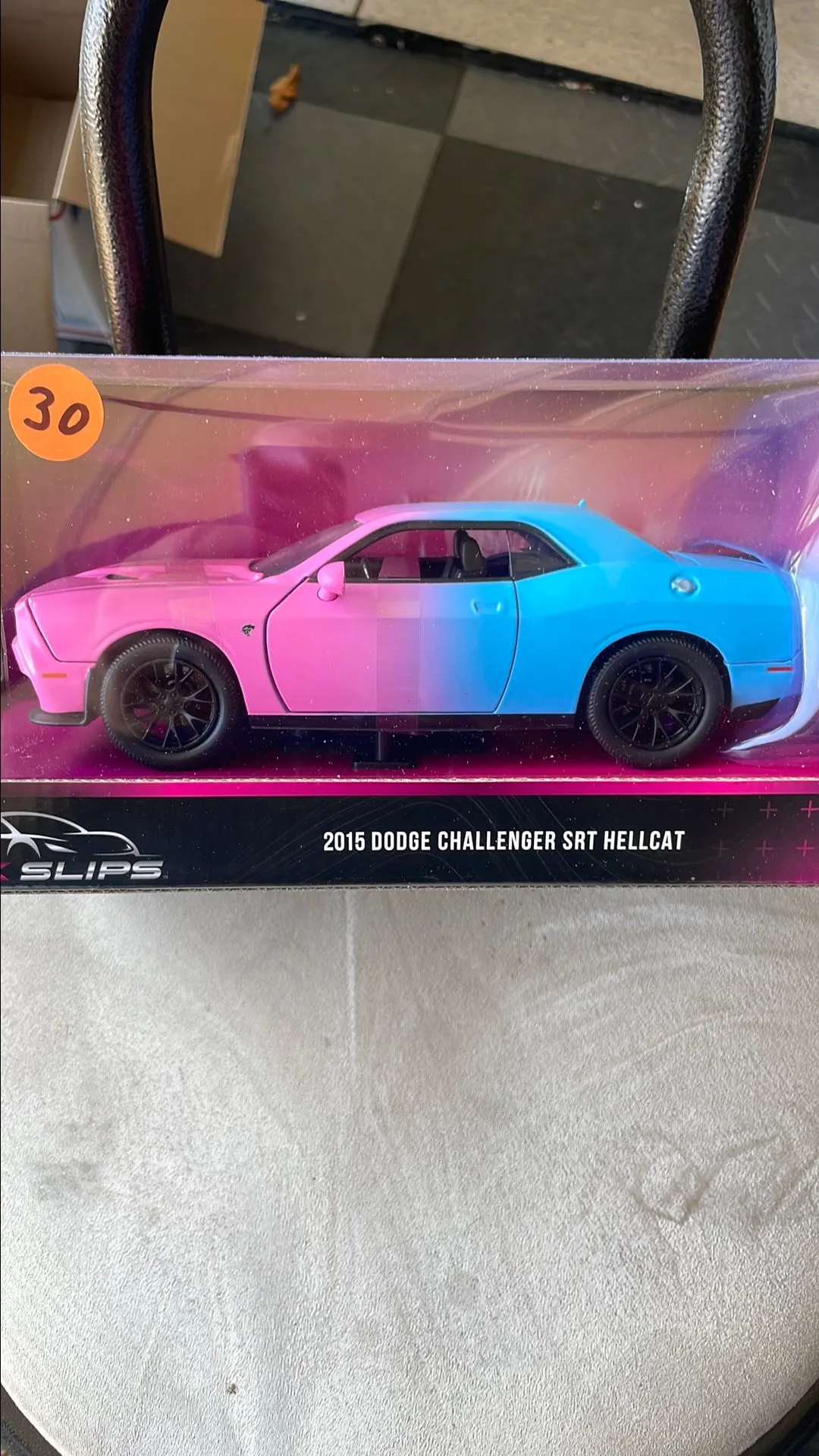 Product image for 2015 Dodge Challenger SRT HELLCAT