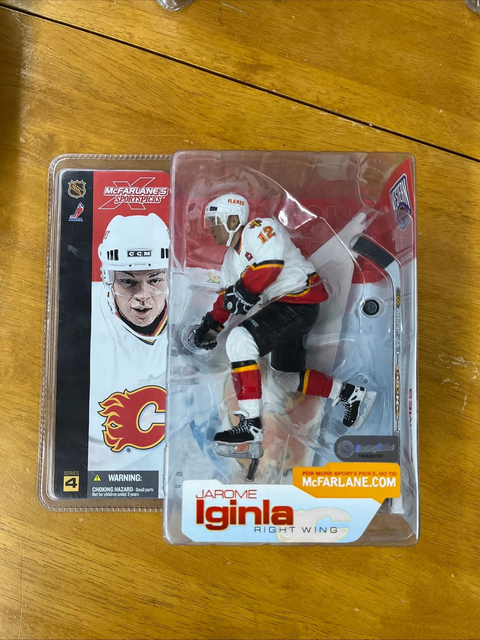 Product image for McFarlane NHL Jarome Iginla #12 Right Wing Calgary Flames Action Figure Series 4