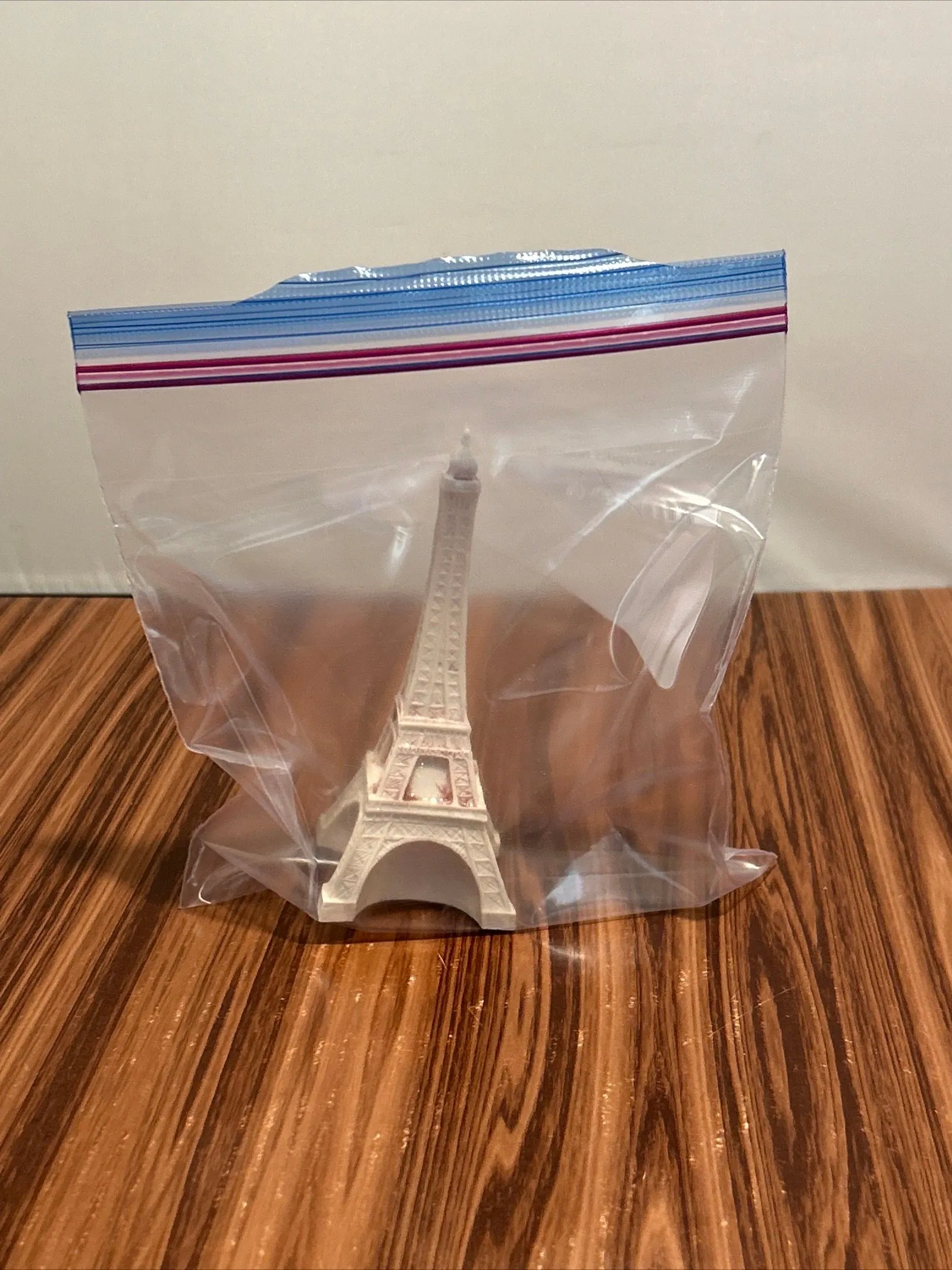 Listing Image Blurred Background
