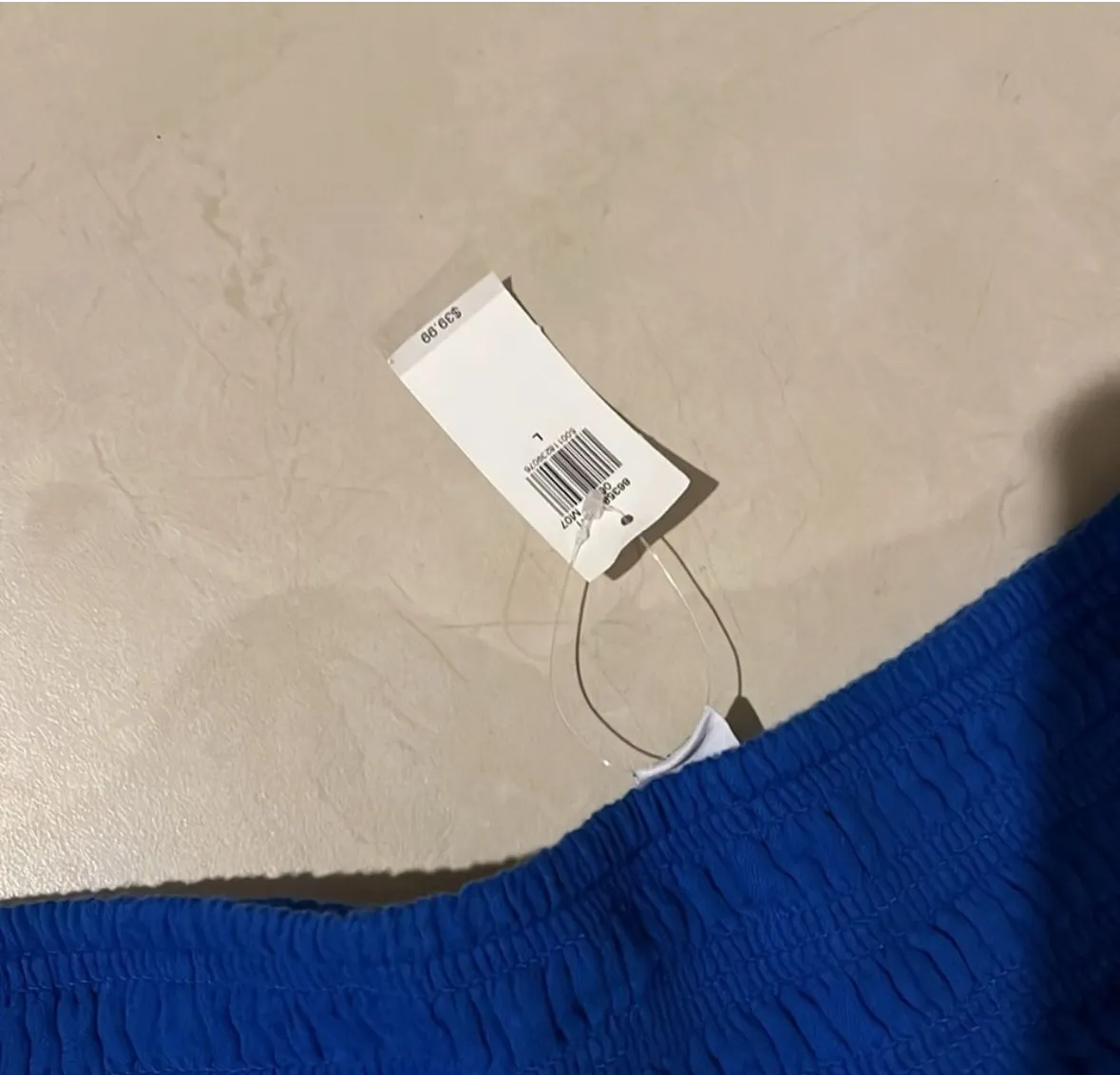 Listing Image Blurred Background