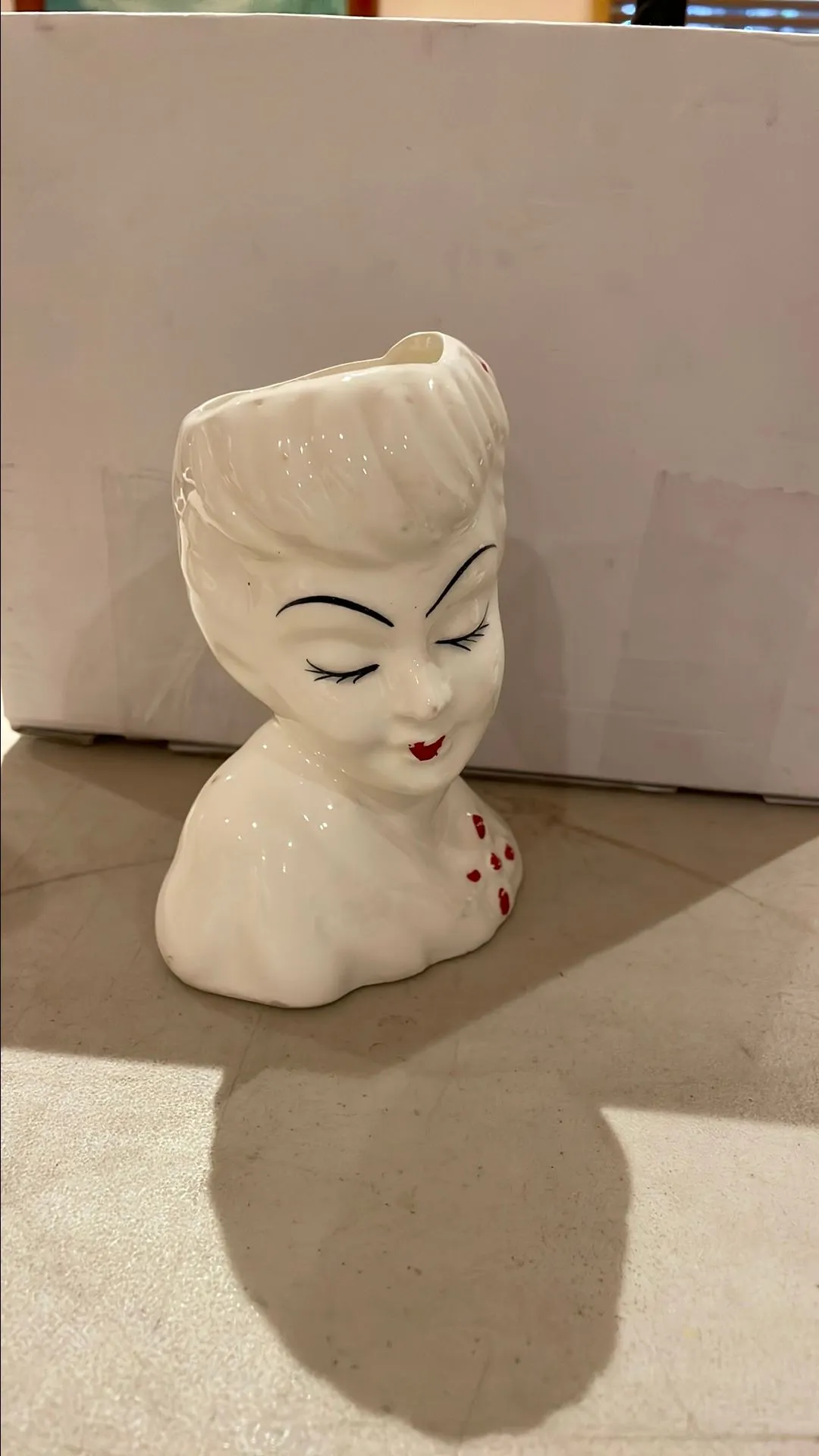 Product image for Napco Glamour Girl Red and White Head Vase 1950s Ceramic Decor