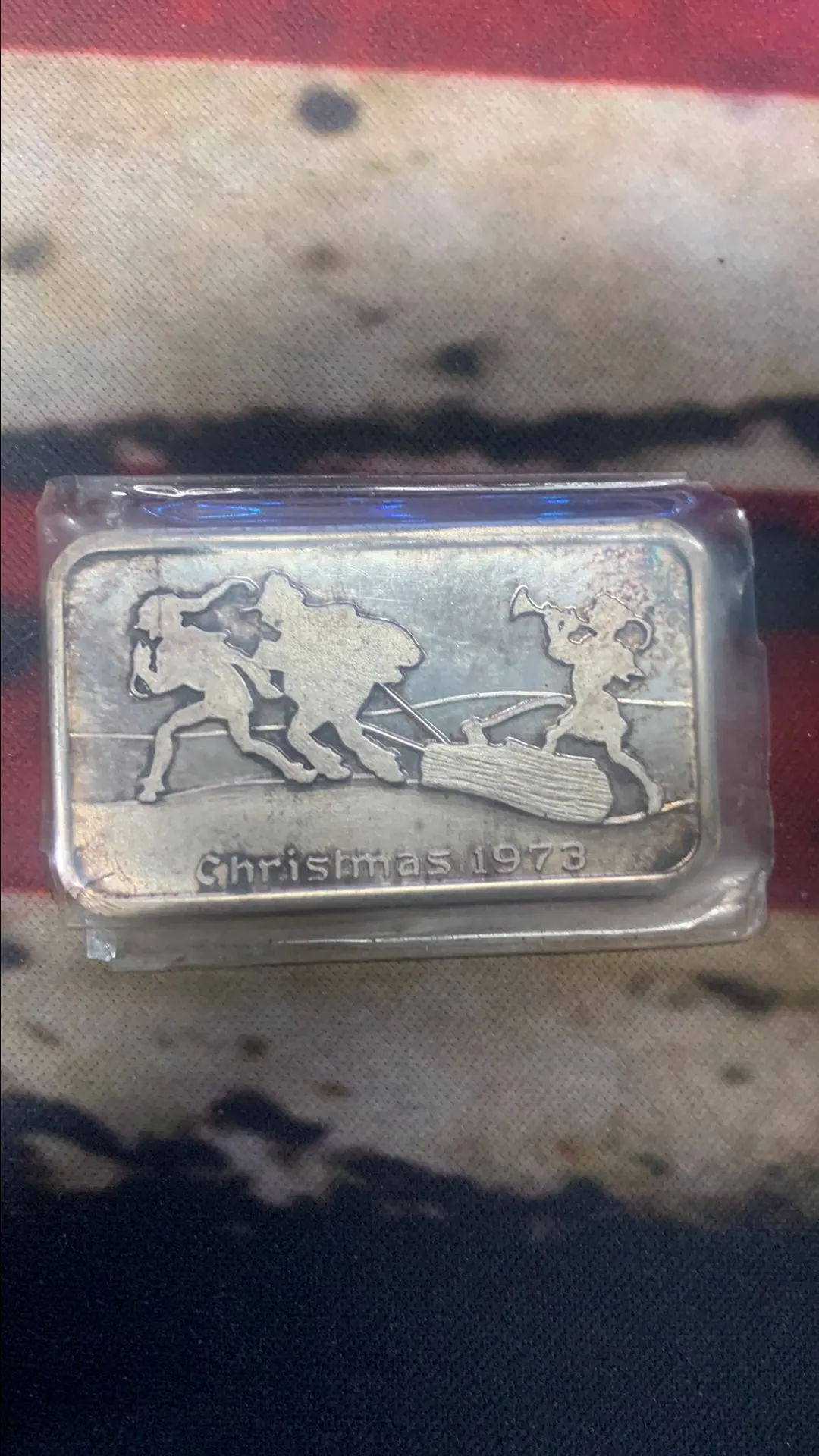 Product image for 1973 Merry Christmas 1 oz .999 Fine Silver Art Bar SUPER LOW MINTAGE!