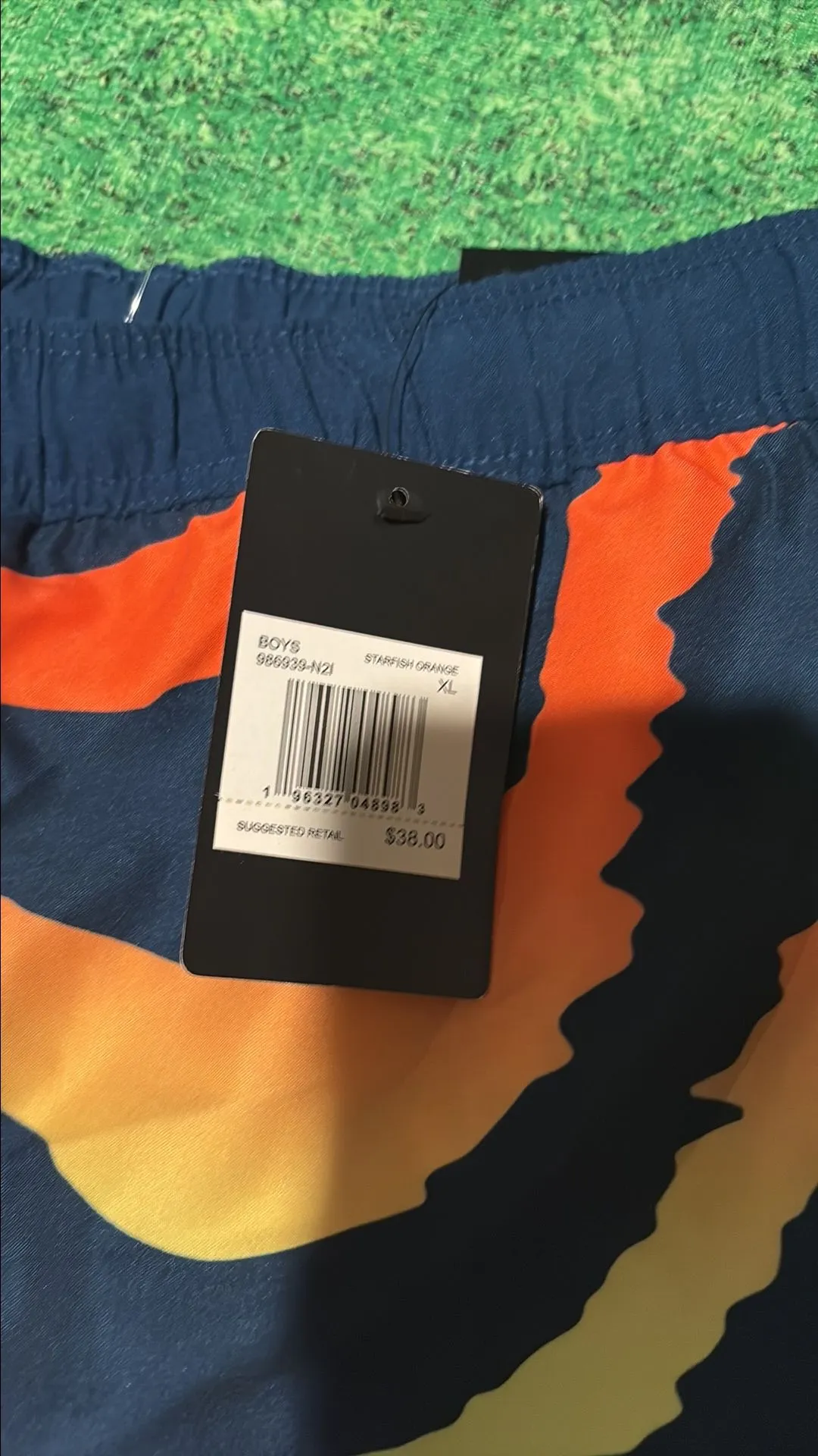 Listing Image Blurred Background