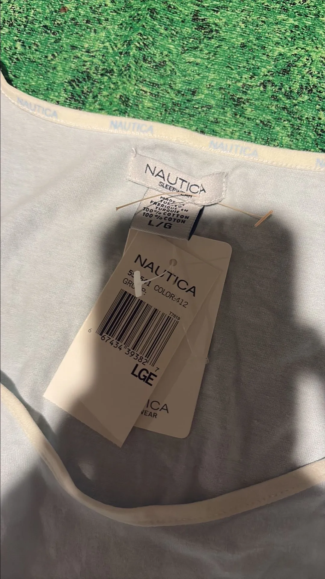 Listing Image Blurred Background