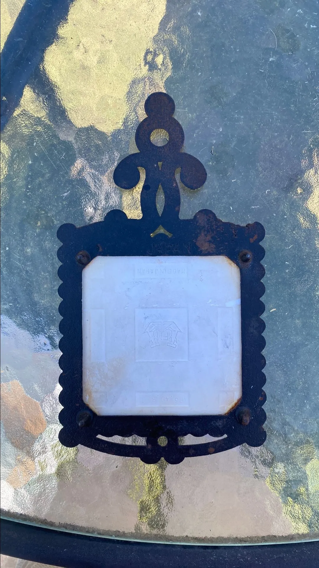 Listing Image Blurred Background