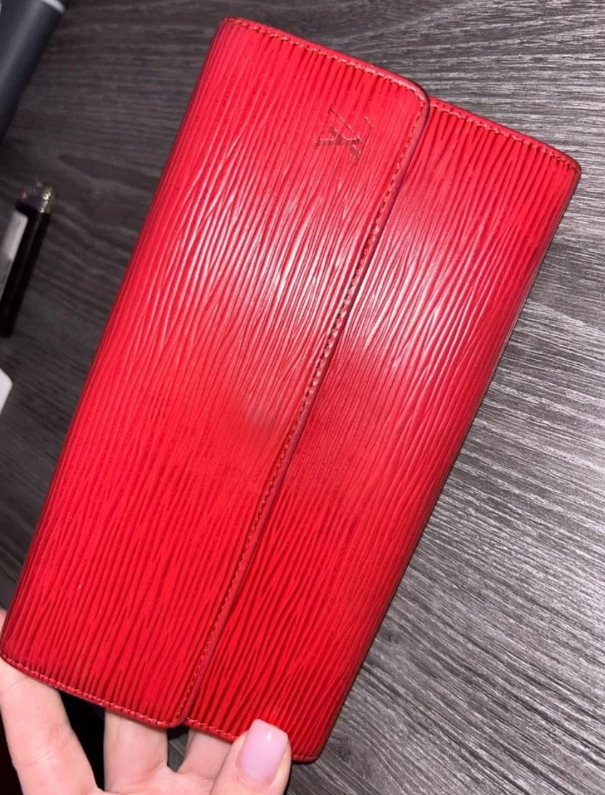 Product image for Louis Vuitton Sarah Epi leather wallet