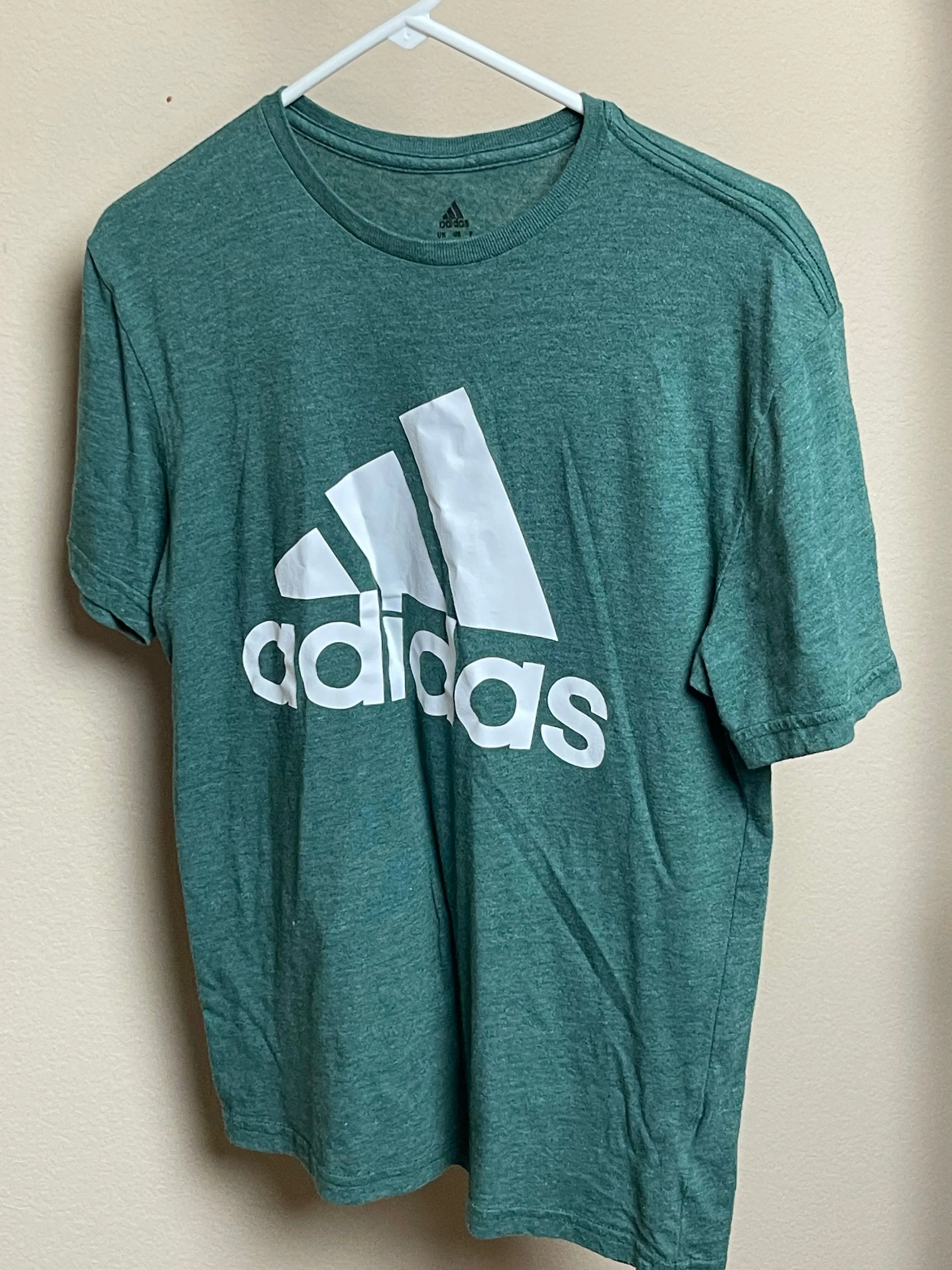 Listing Image Blurred Background