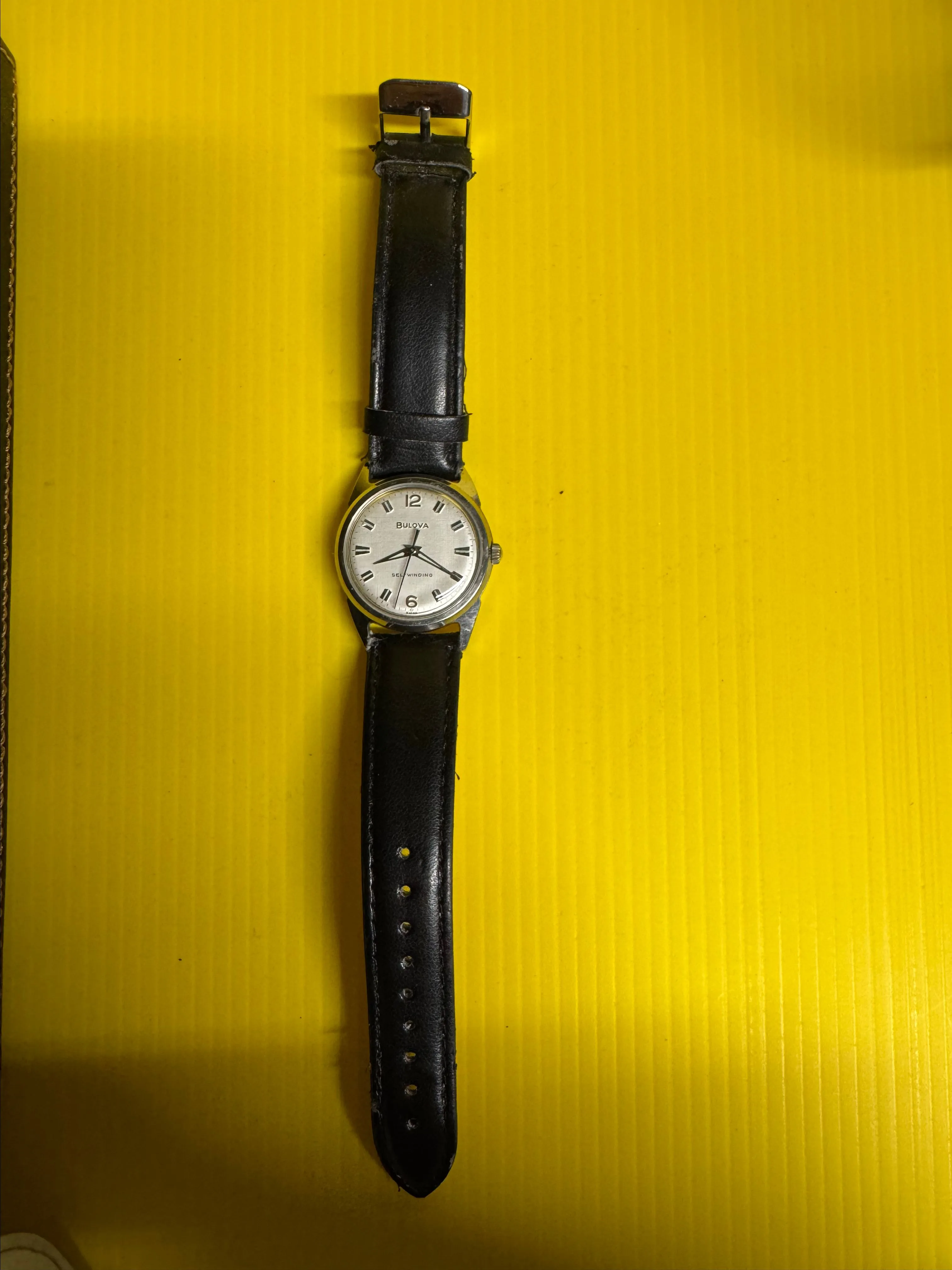 Listing Image Blurred Background