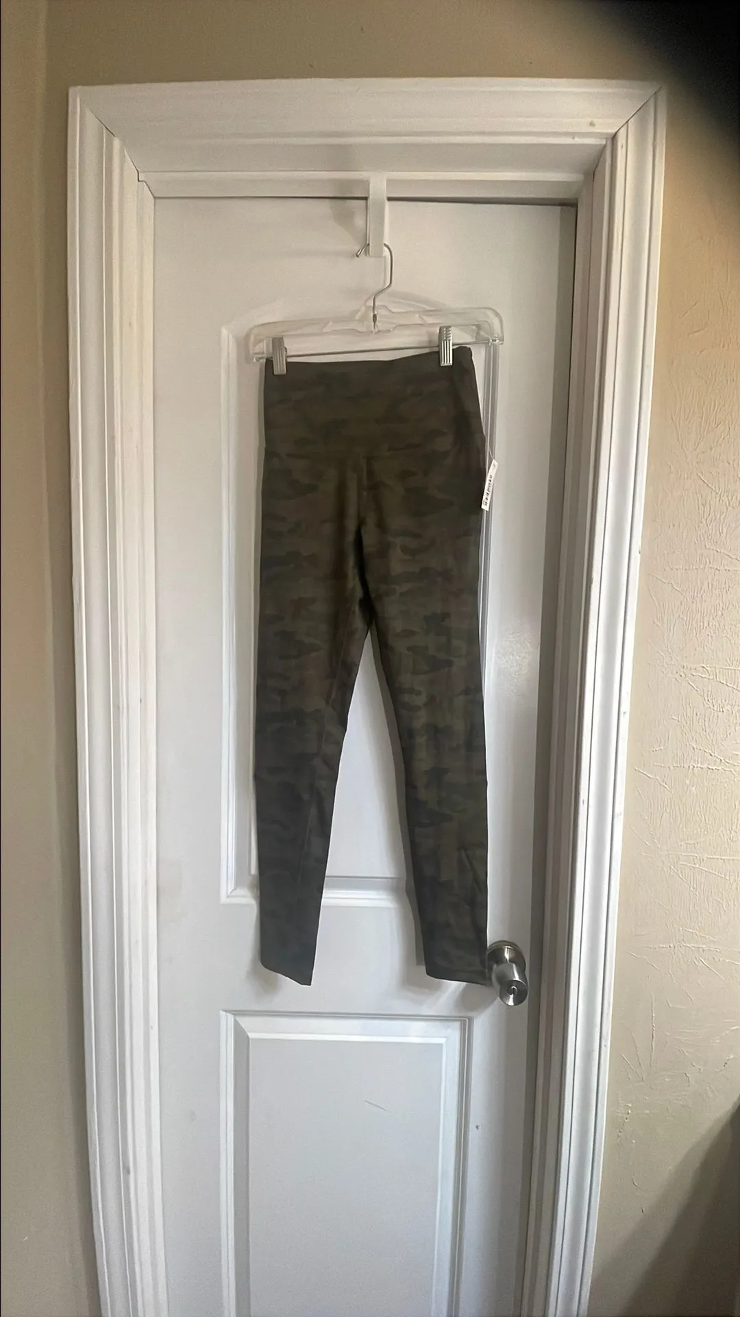 Product image for Amazon essentials, camo green activewear pants size extra small