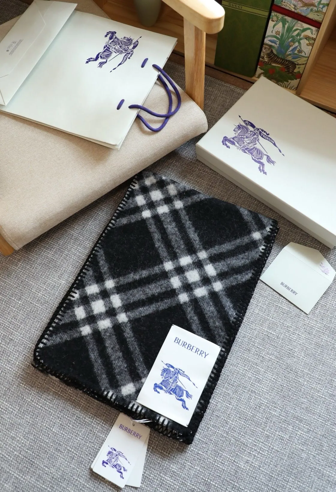 Product image for Burberry scarf