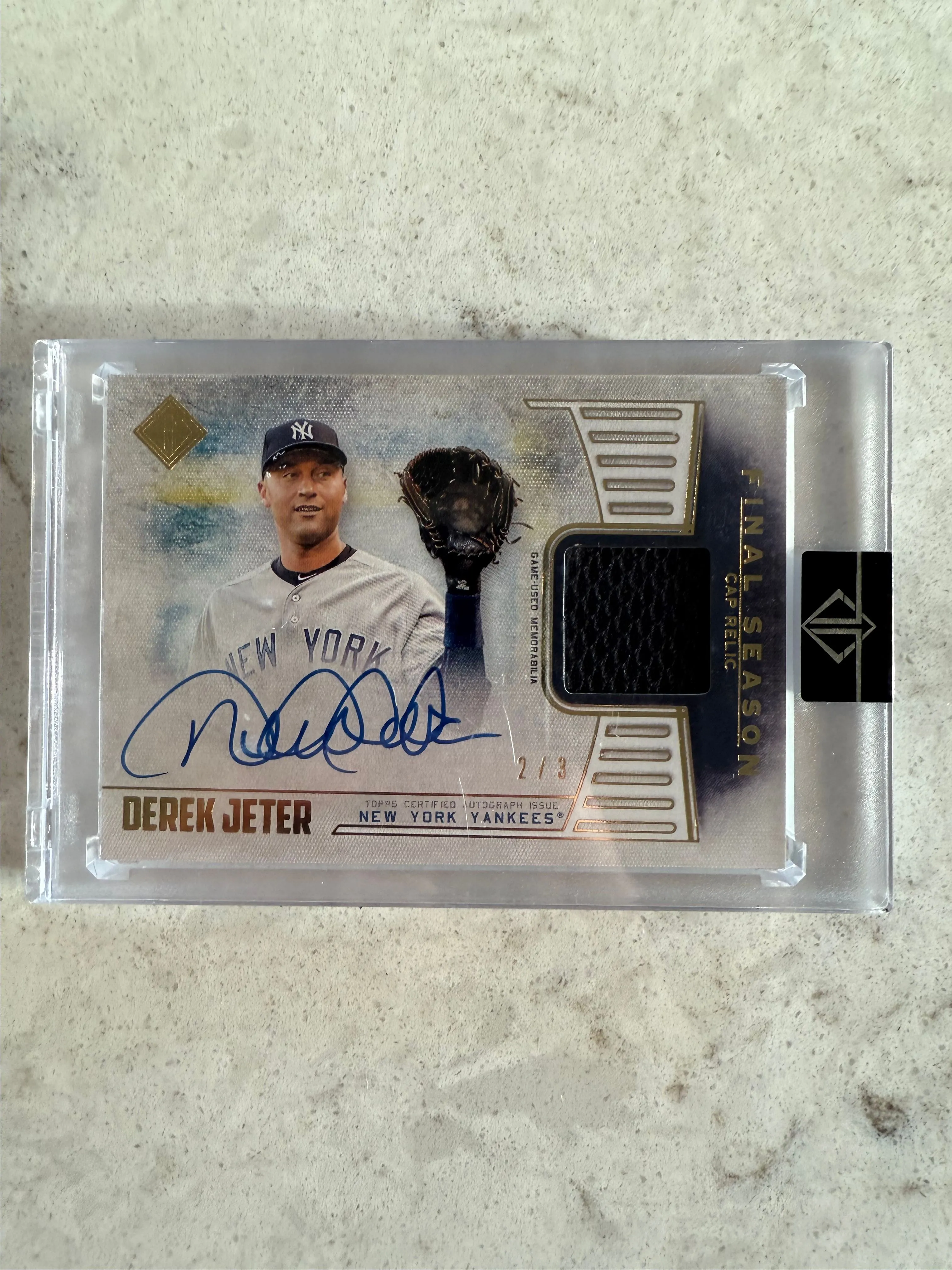 Product image for 2020 Topps Transcendent Final Season Derek Jeter Cap Relic 2/3 Auto