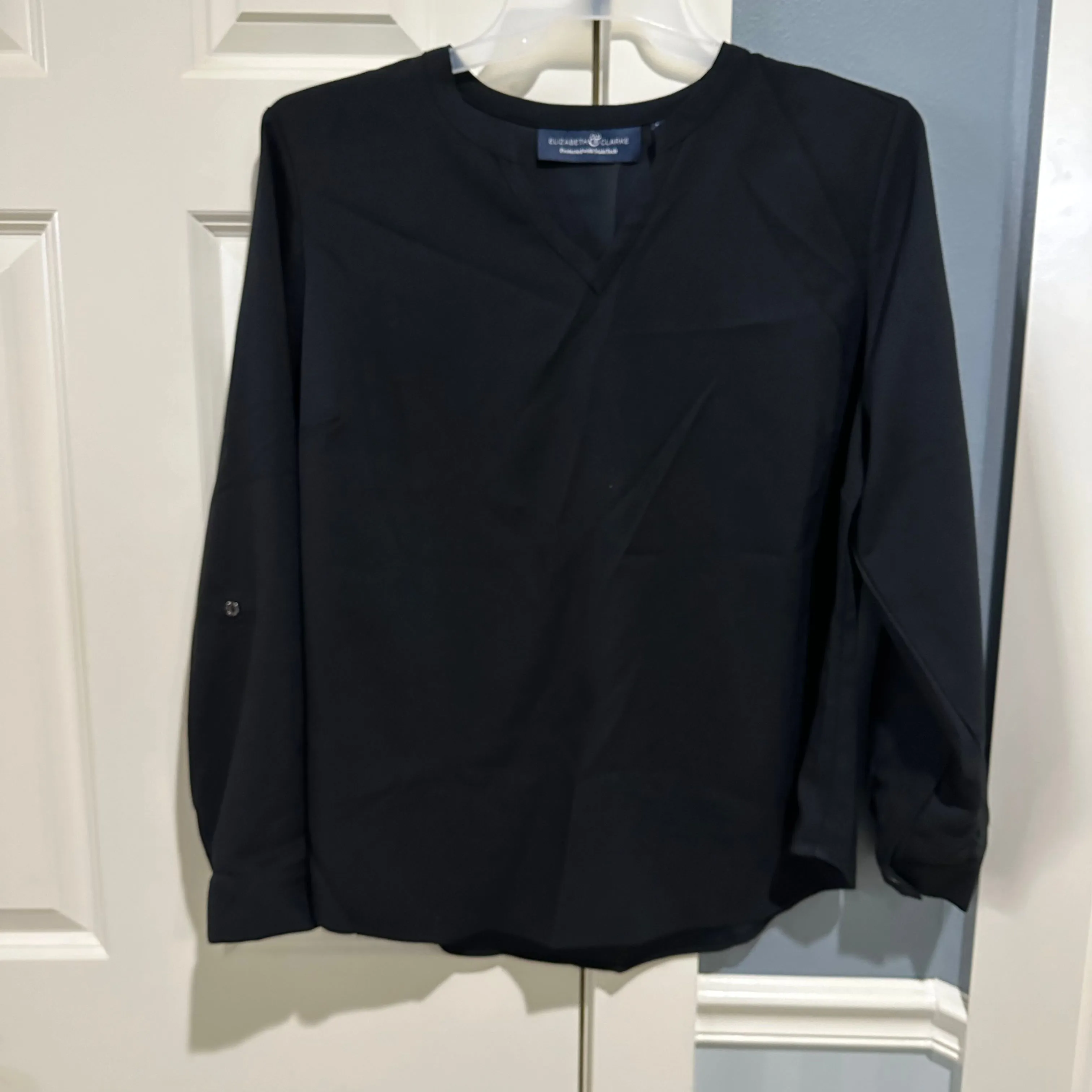 Product image for Women’s size 18W Elizabeth & Clarke Black Top with Roll Cuffa