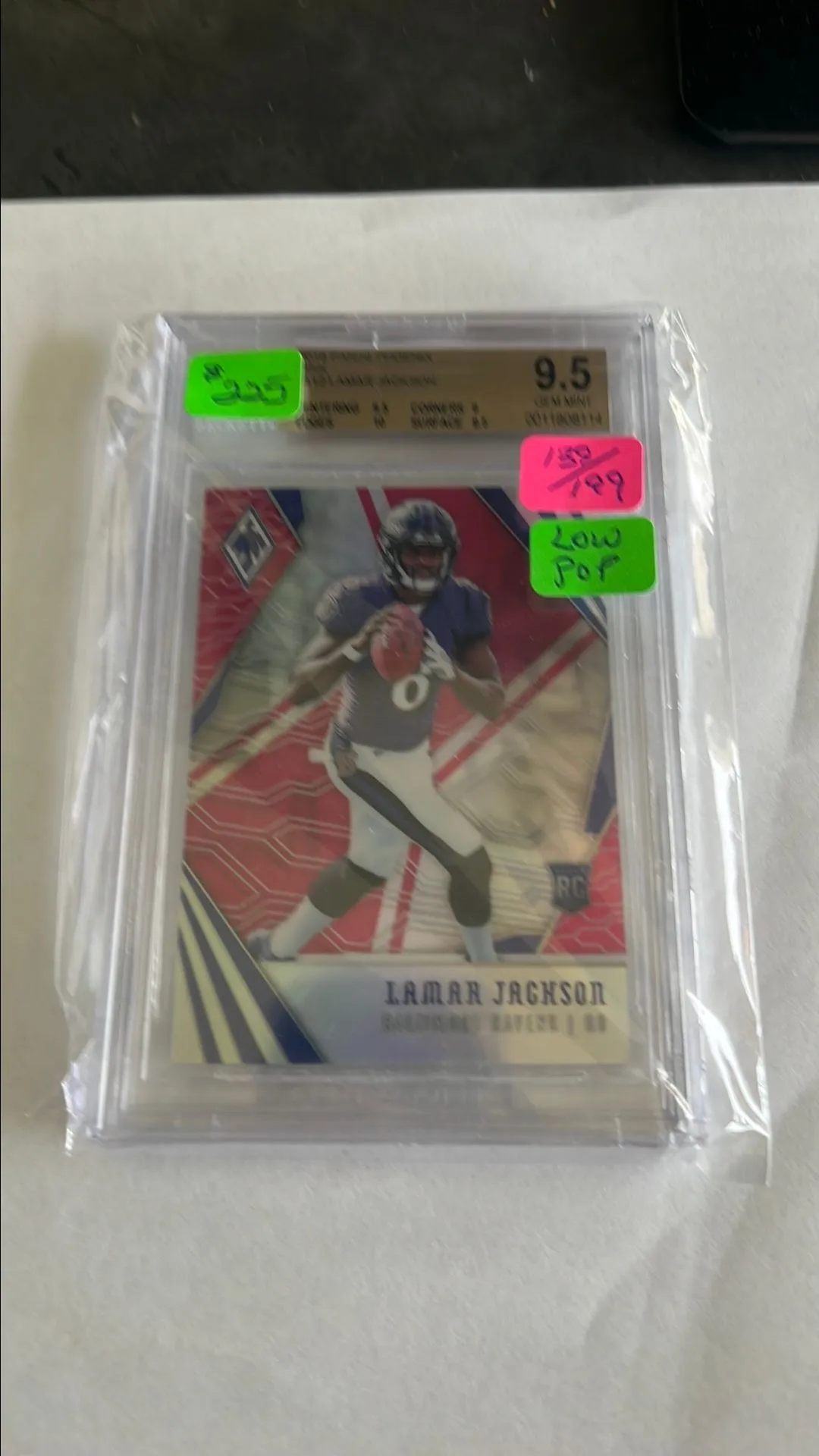 Product image for 2018 Phoneix Pink Numbered 139/199 Lamar Jackson RC