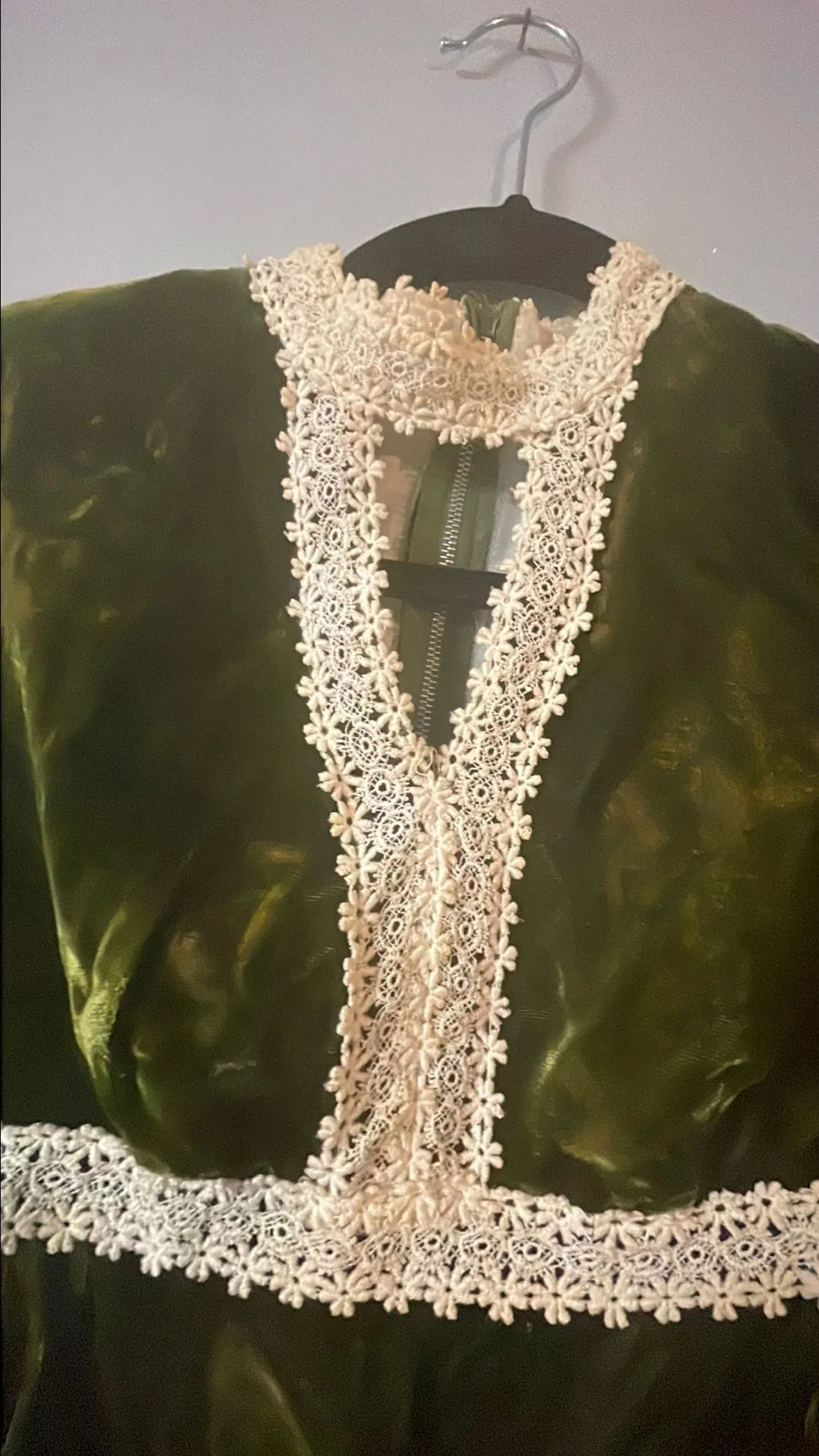 Listing Image Blurred Background